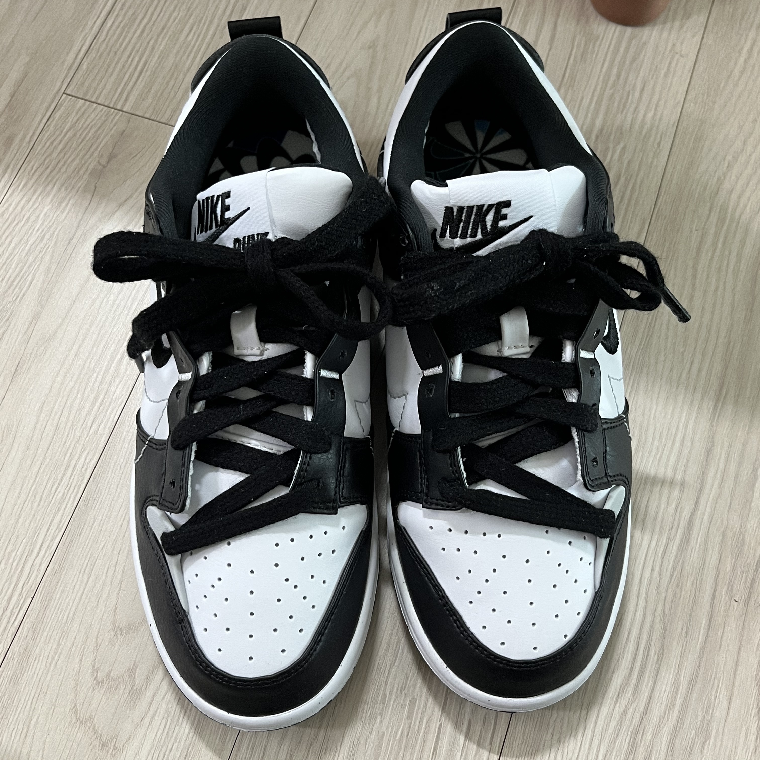 (W) Nike Dunk Low Disrupt 2 Black White 착용 스타일