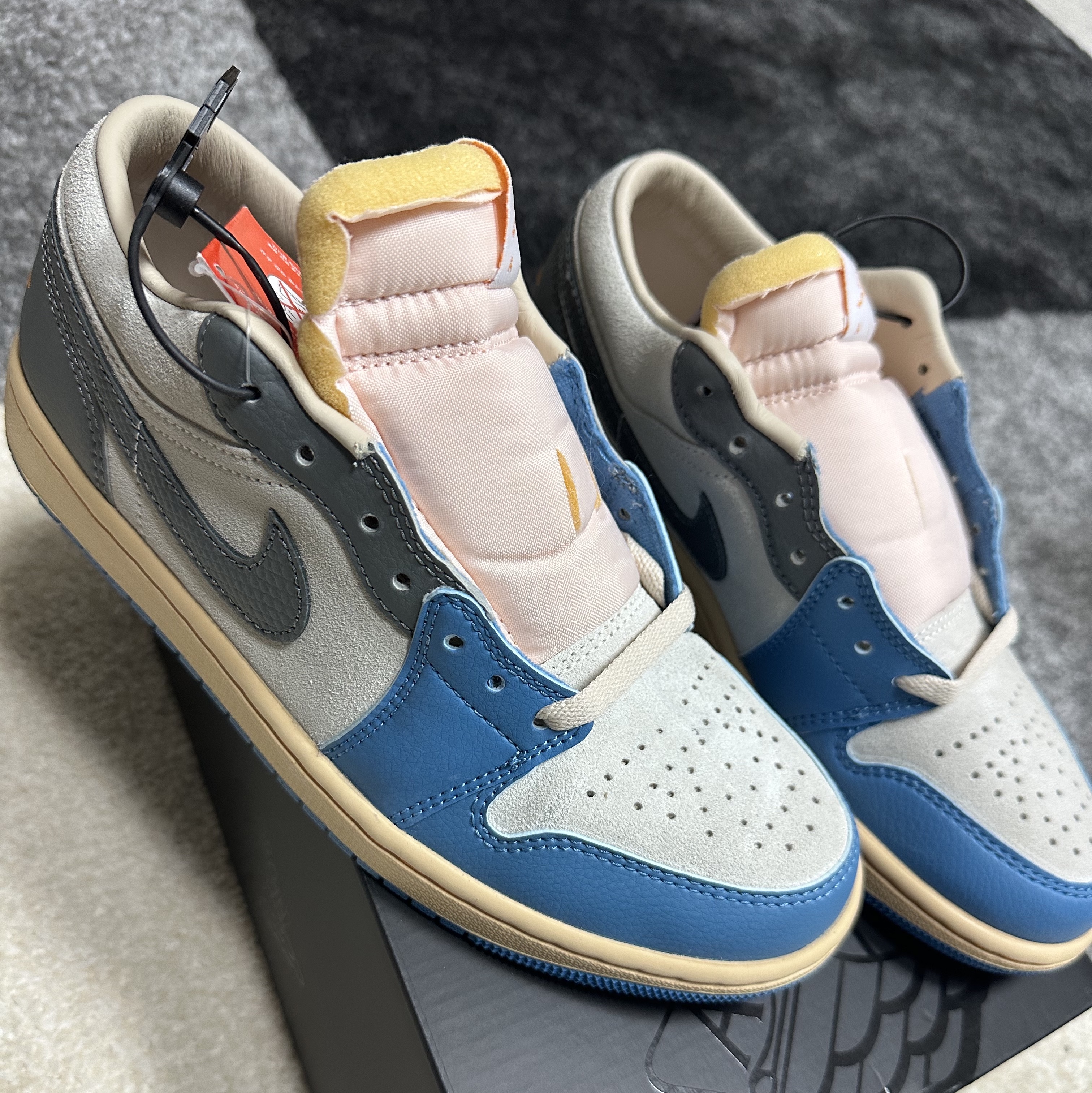 Jordan 1 Low SE Tokyo 96 착용 스타일