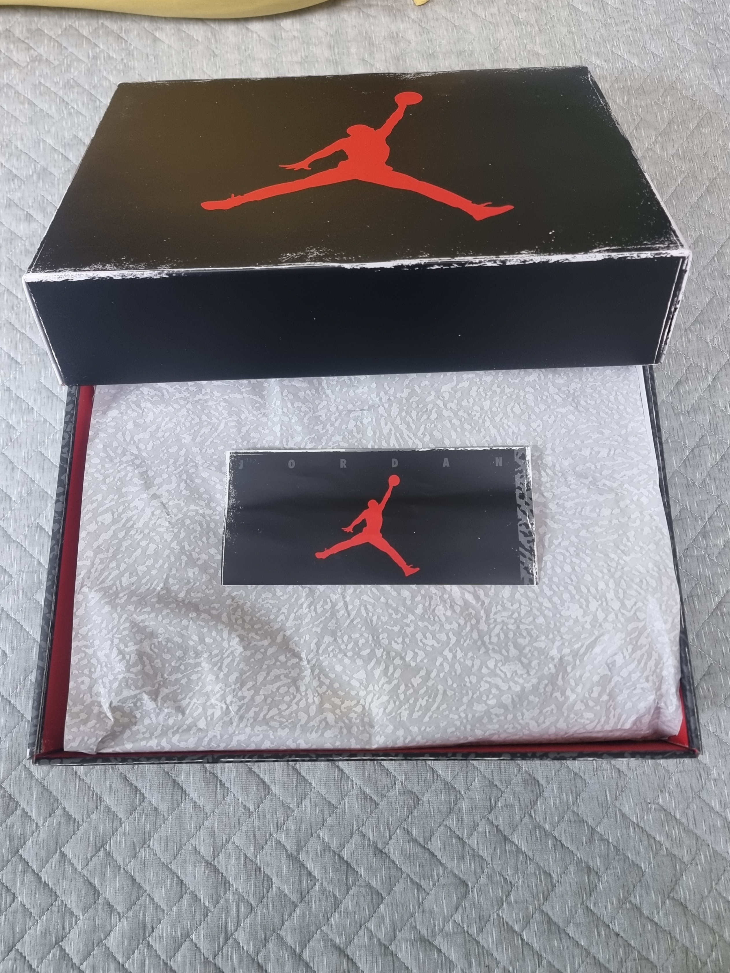 Jordan 3 Retro White Cement Reimagined 착용 스타일 - 5