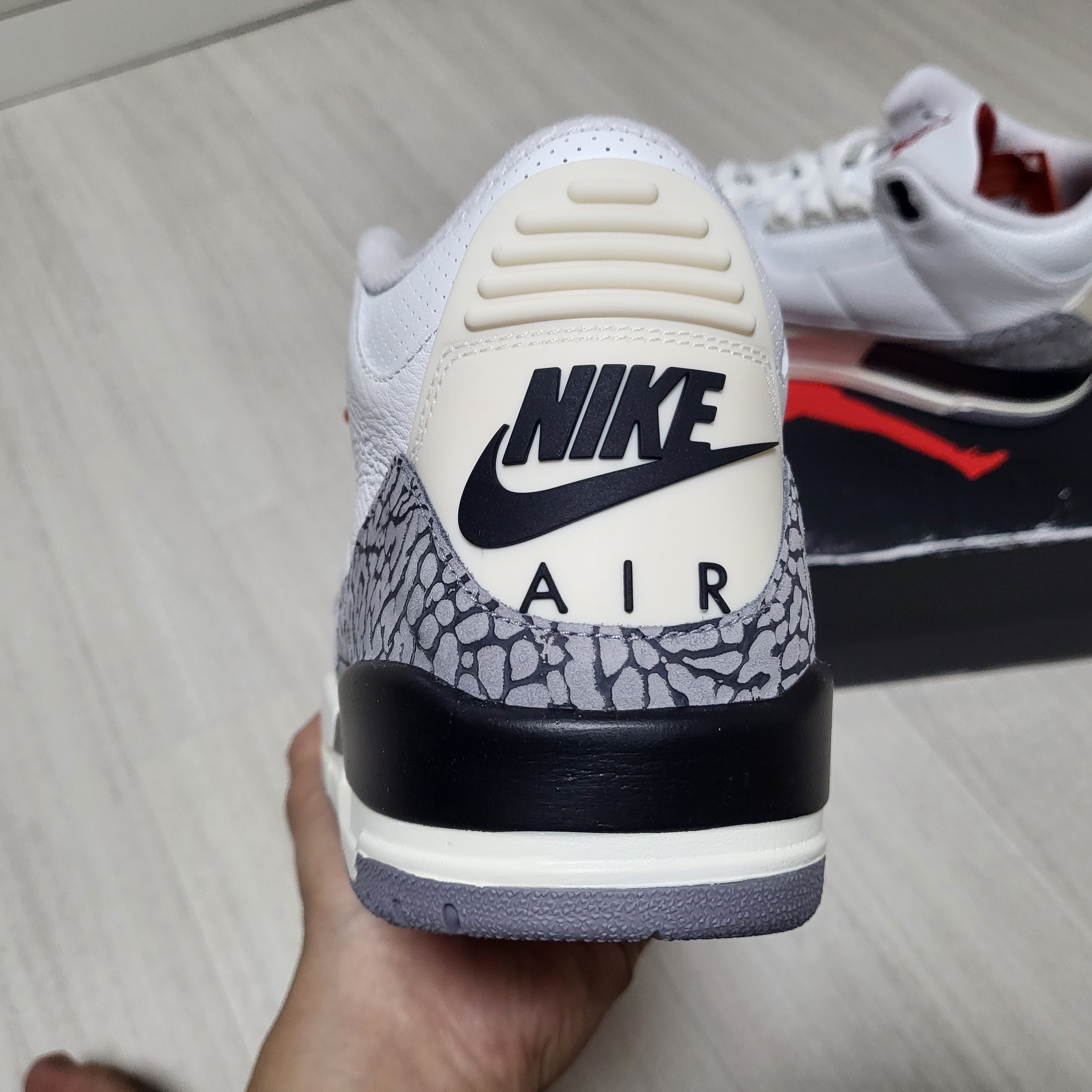 Jordan 3 Retro White Cement Reimagined 착용 스타일 - 3