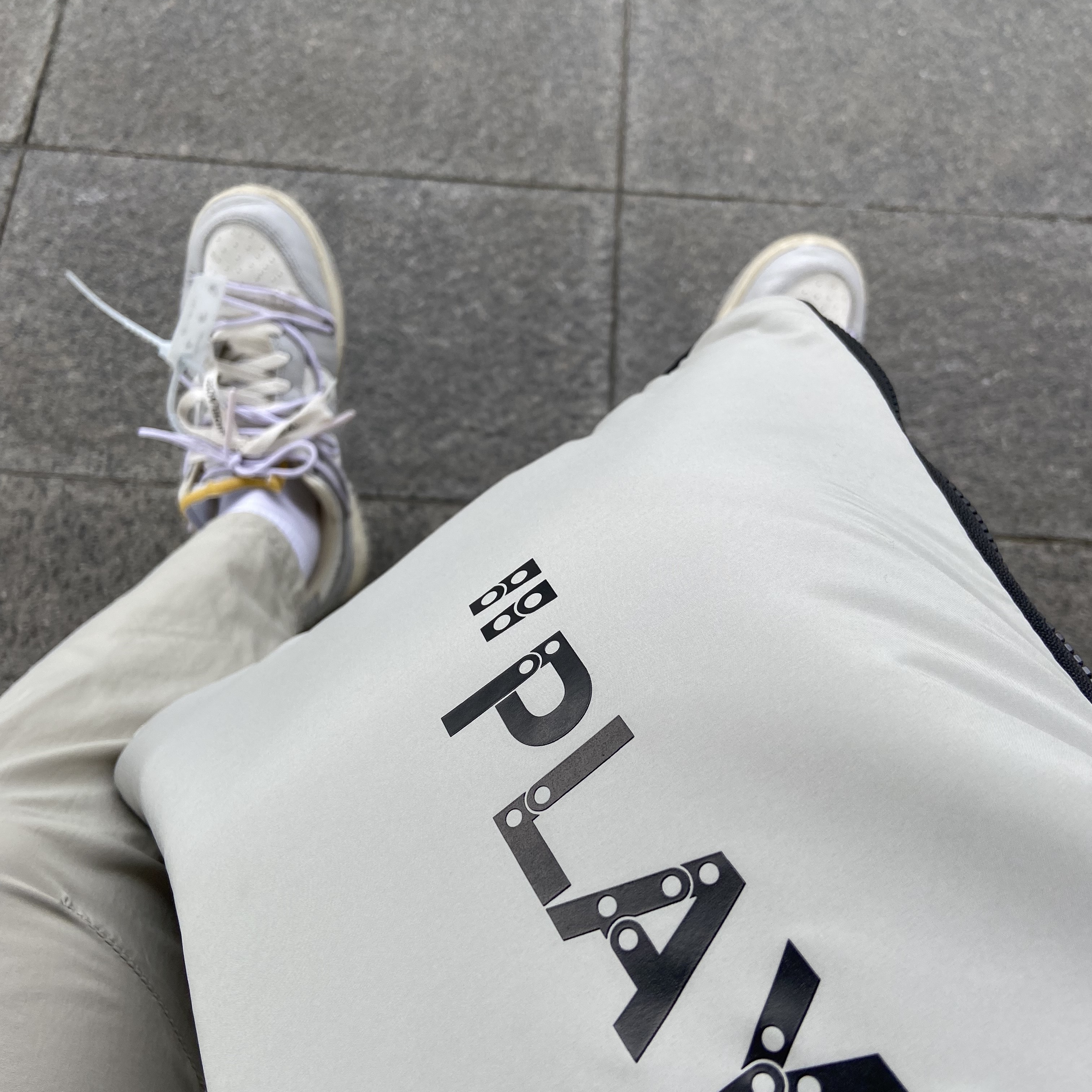 Nike x Off-White Dunk Low The 50 - Lot 49, Off-White x Amore Pacific Play Kit 착용 스타일 - 2