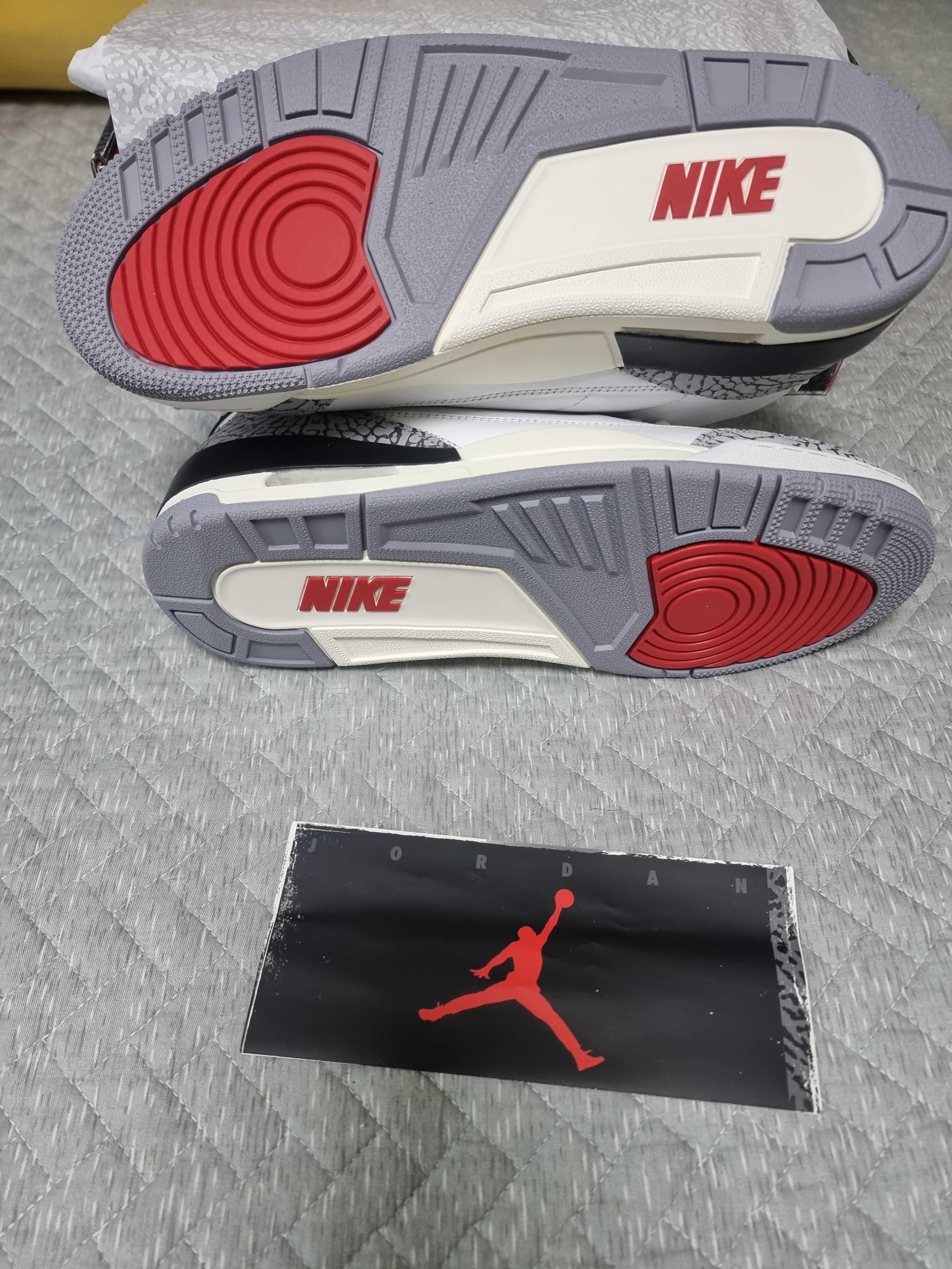 Jordan 3 Retro White Cement Reimagined 착용 스타일 - 3