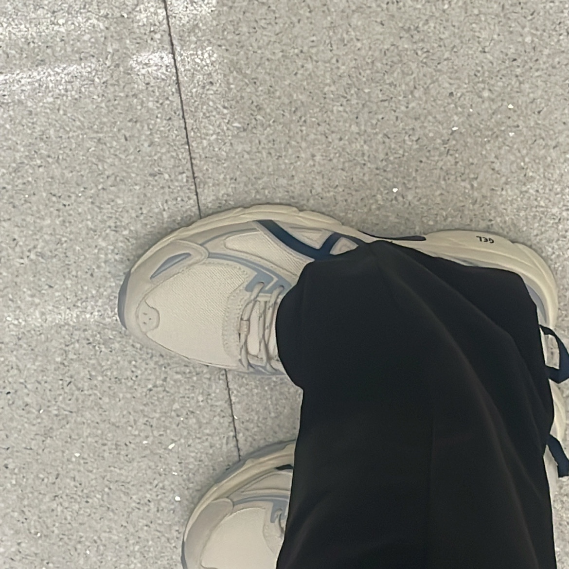 Asics Gel-Venture 6 SPS Birch French Blue 착용 스타일