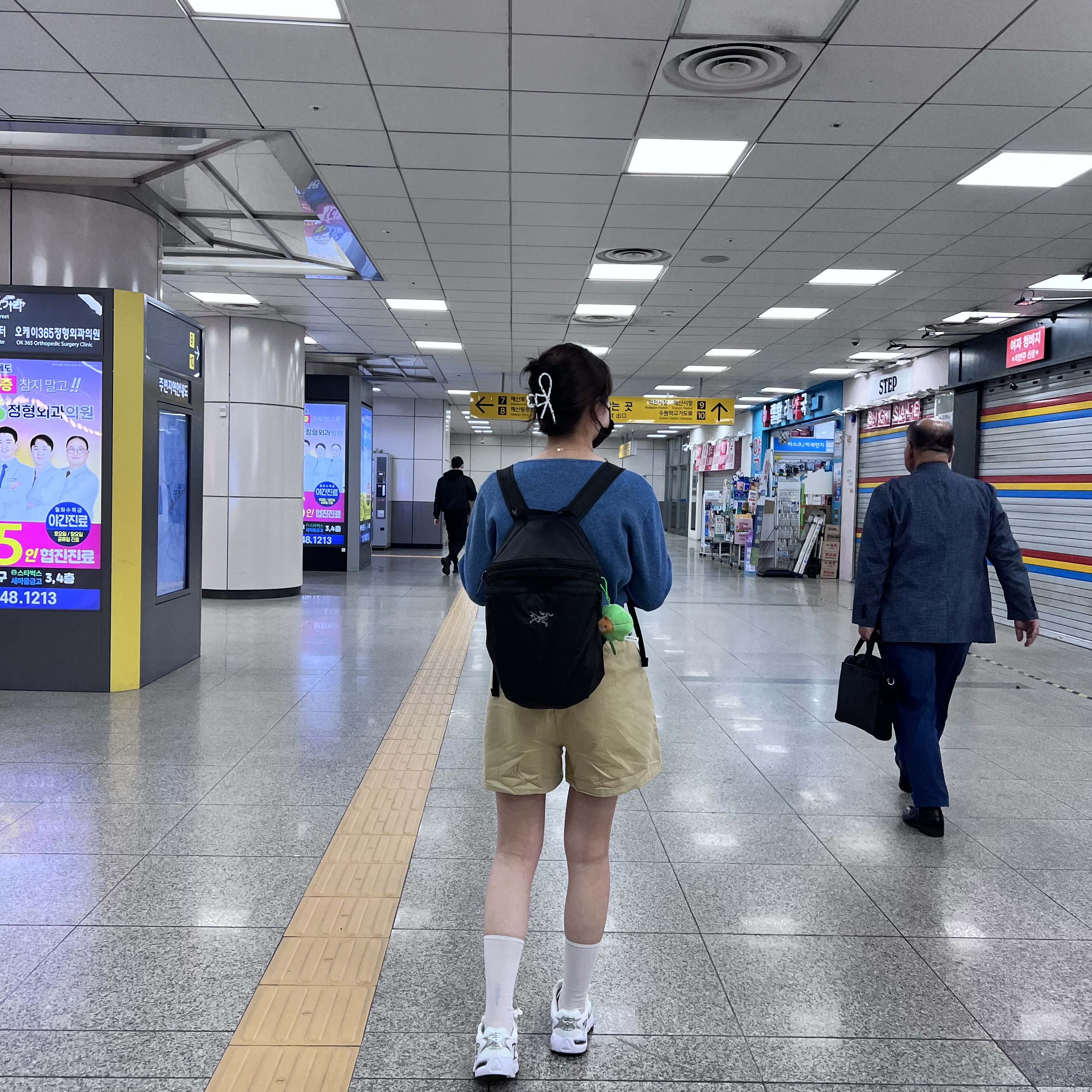 Arc'teryx Heliad 15 Backpack Black 착용 스타일