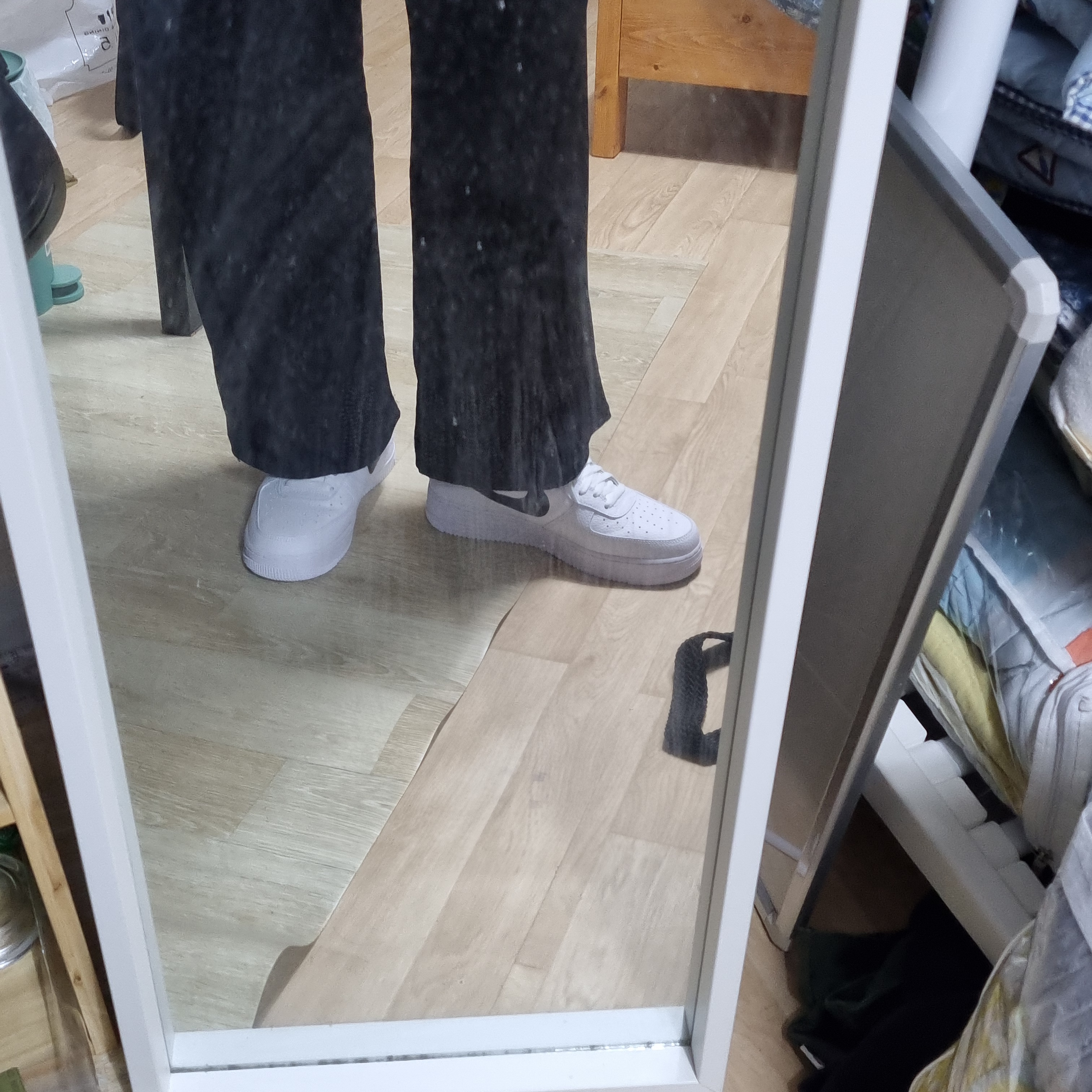 Nike Air Force 1 '07 White Black 착용 스타일