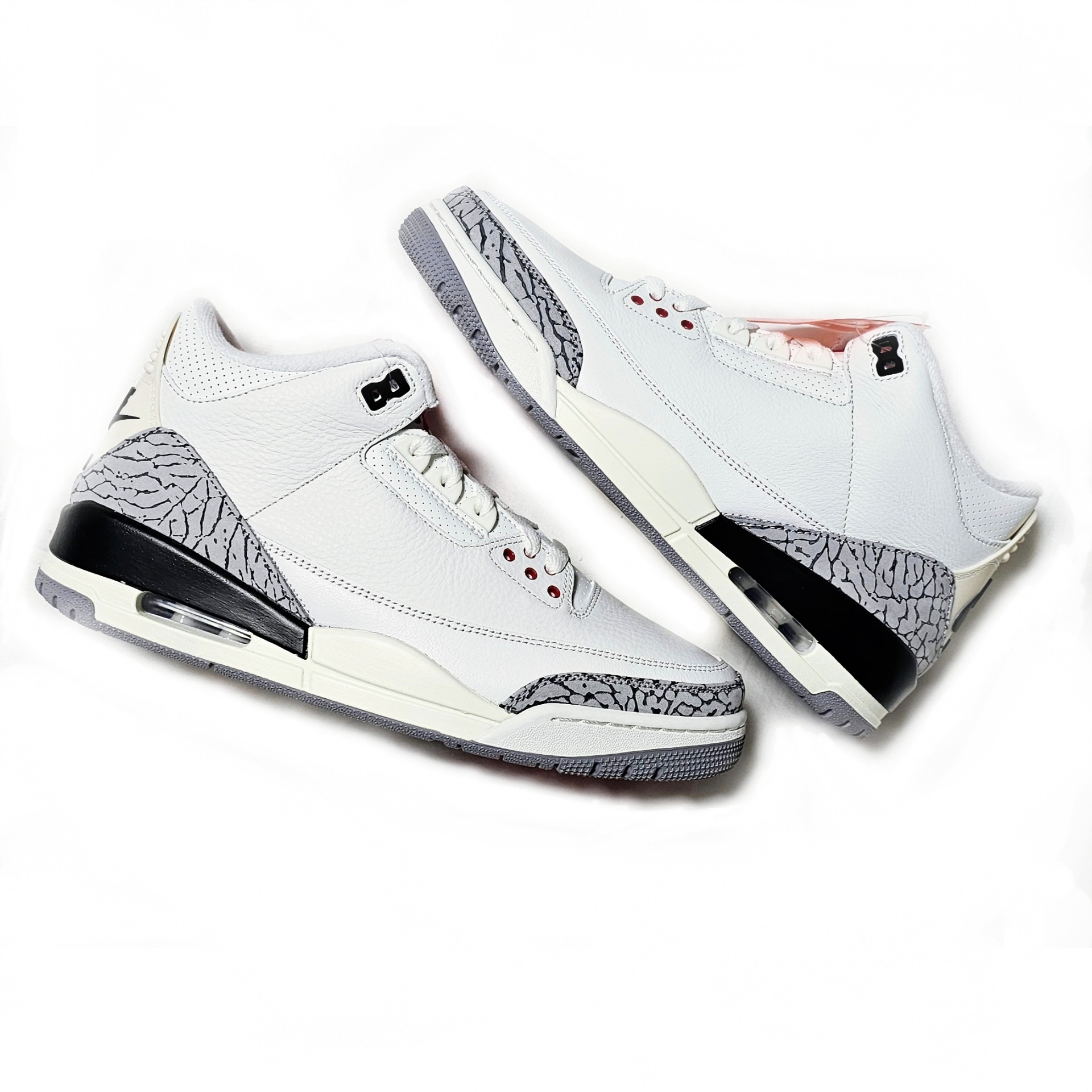 Jordan 3 Retro White Cement Reimagined 착용 스타일 - 5