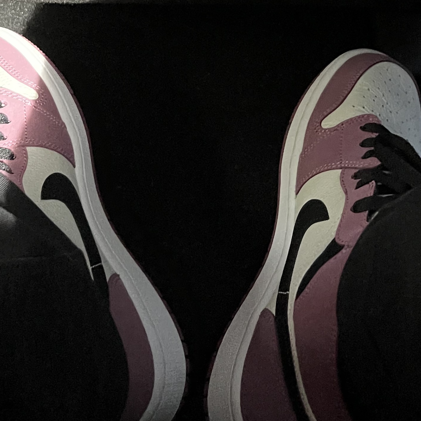 (W) Jordan 1 Mid SE Light Mulberry 착용 스타일