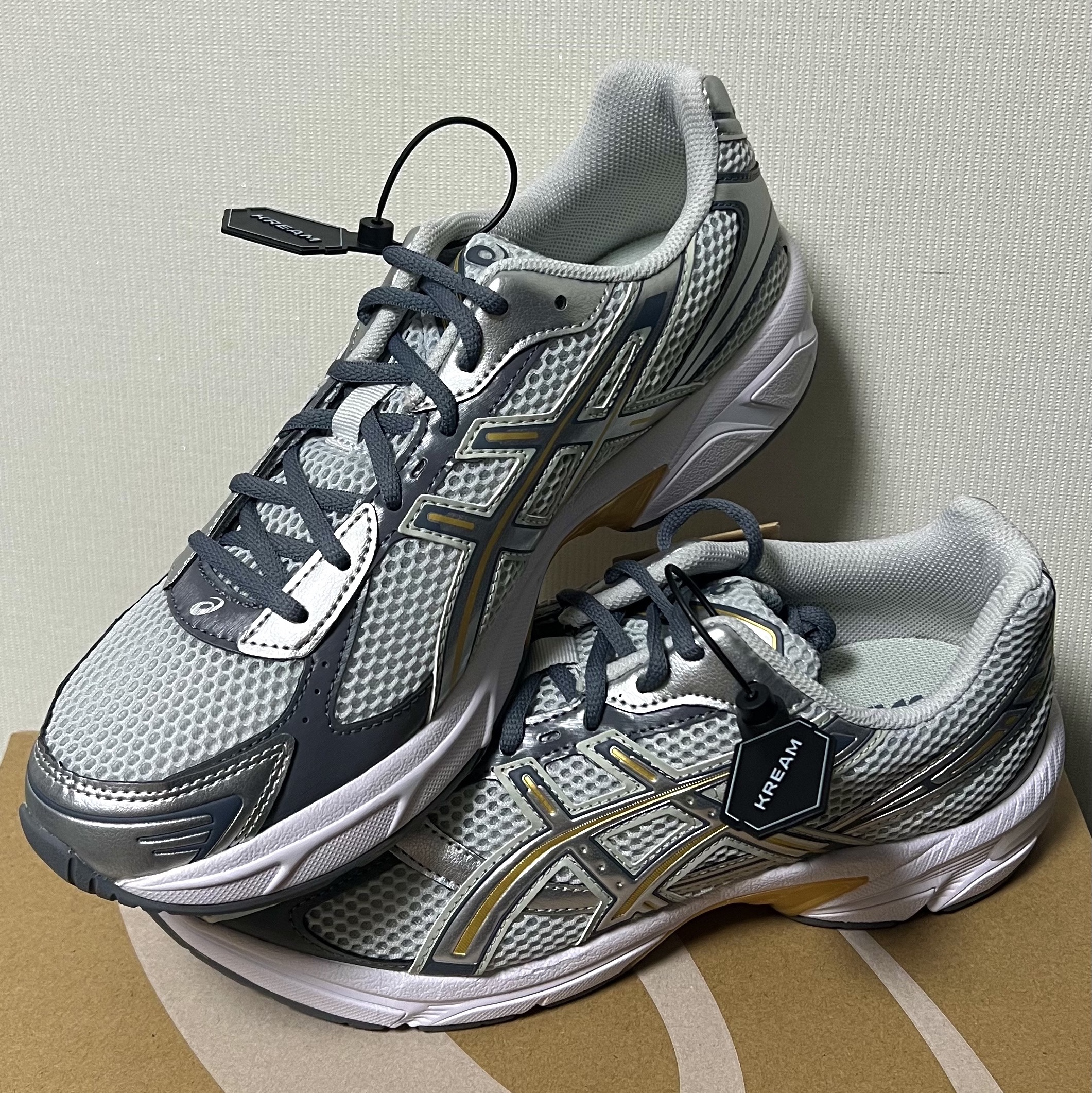 Asics Gel-1130 Polar Shade Pure Silver 착용 스타일
