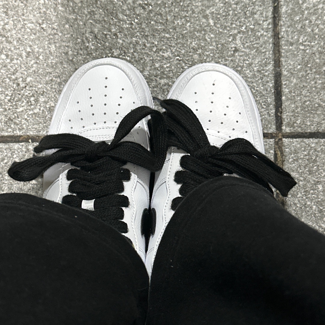Nike Air Force 1 '07 LV8 40th Anniversary Join Forces White Black 착용 스타일