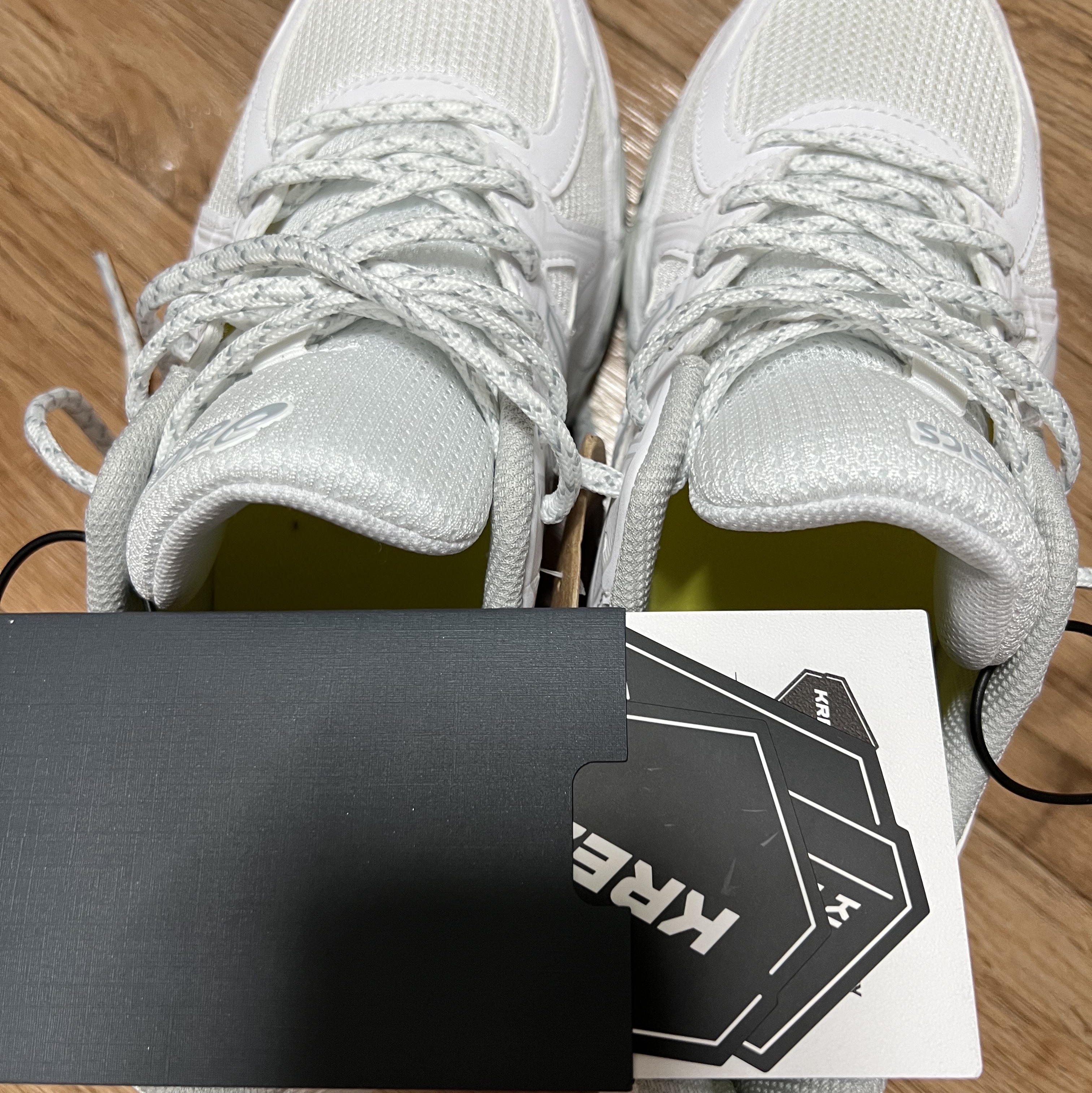 (W) Asics Jog 100 T White - 2E Extra Wide 착용 스타일