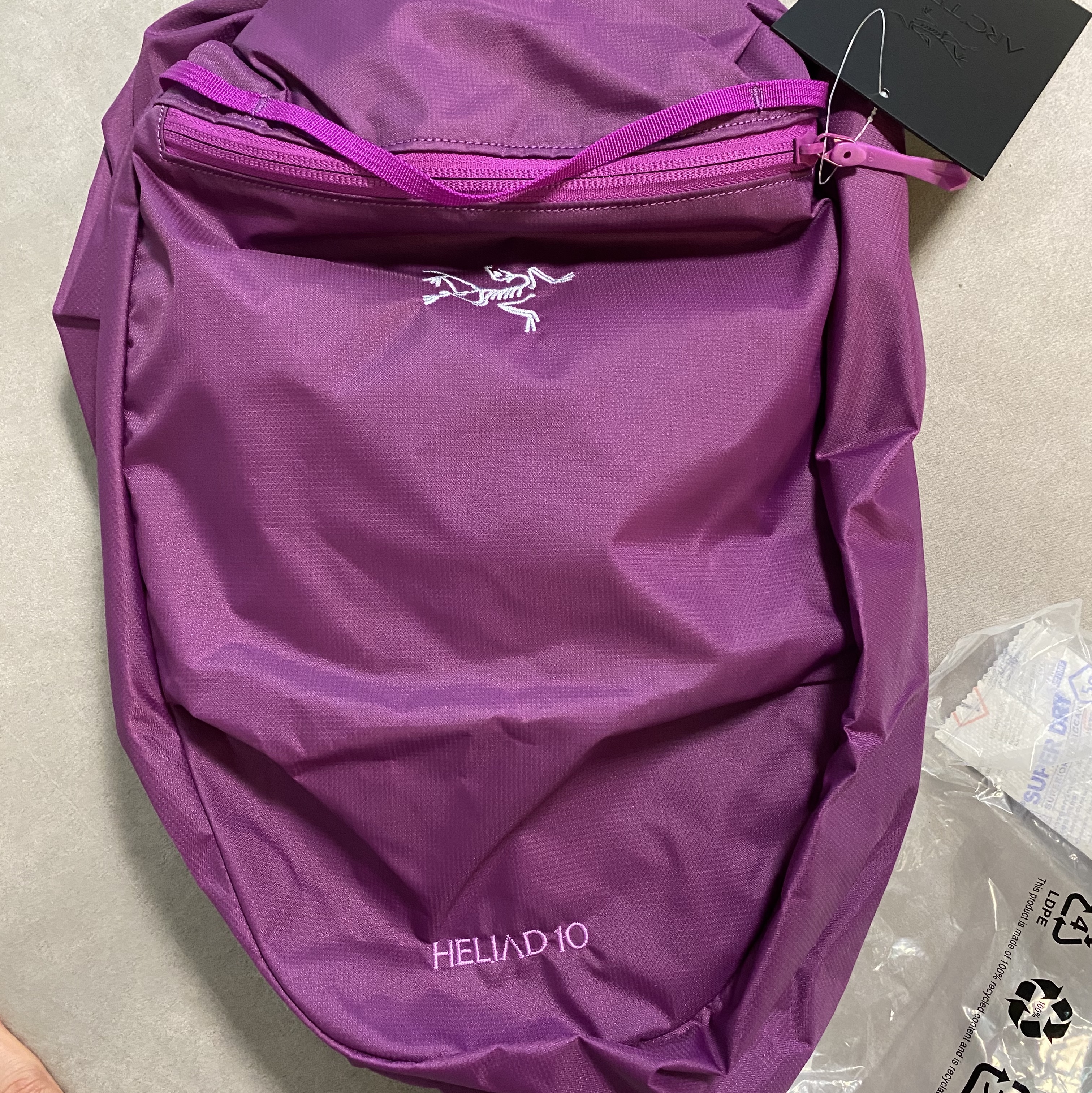 Arc'teryx Heliad 10 Backpack Groovie 착용 스타일
