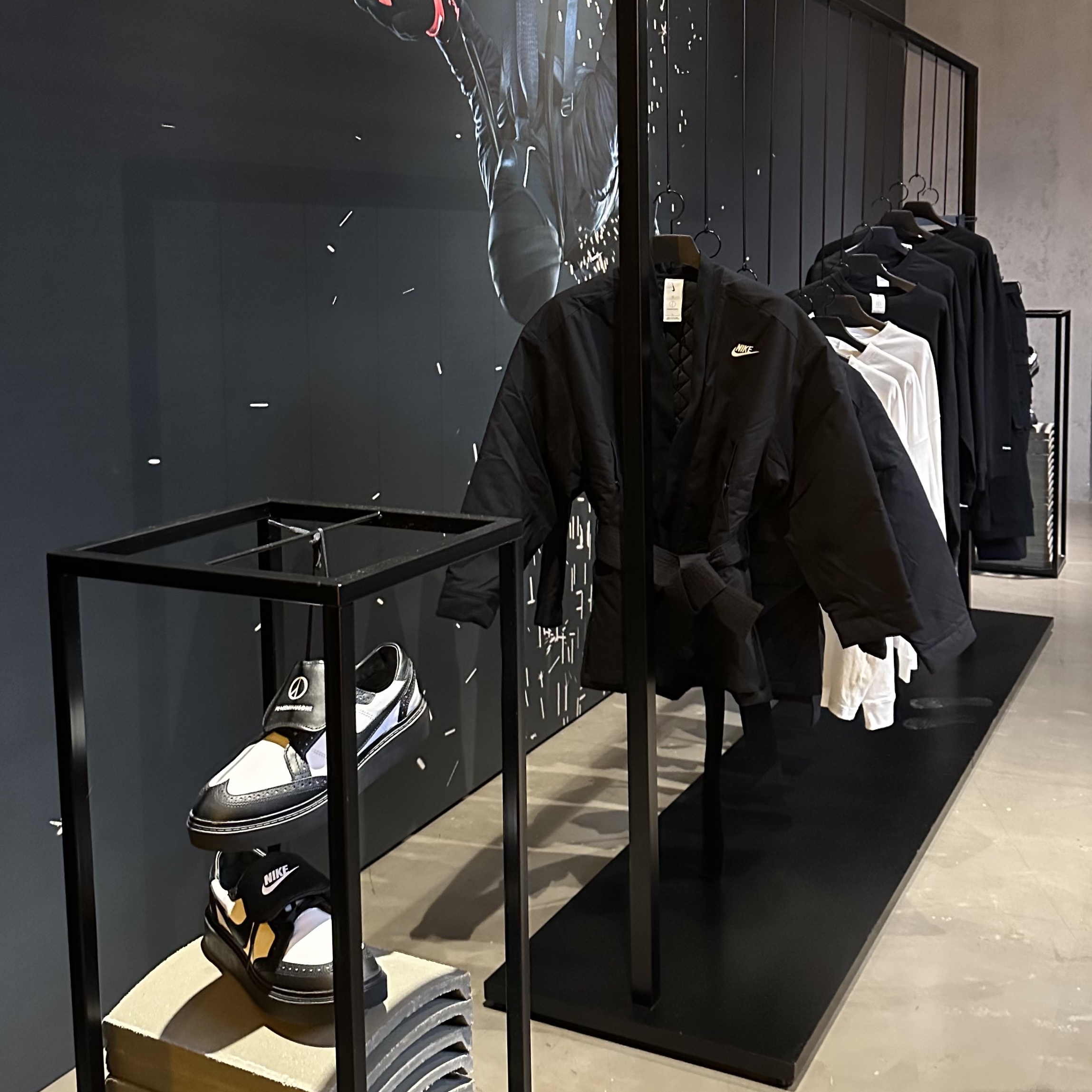 Nike x Peaceminusone Kwondo1 Black and White, Nike x Peaceminusone LS T-Shirt White (DR0098-100) 착용 스타일 - 4