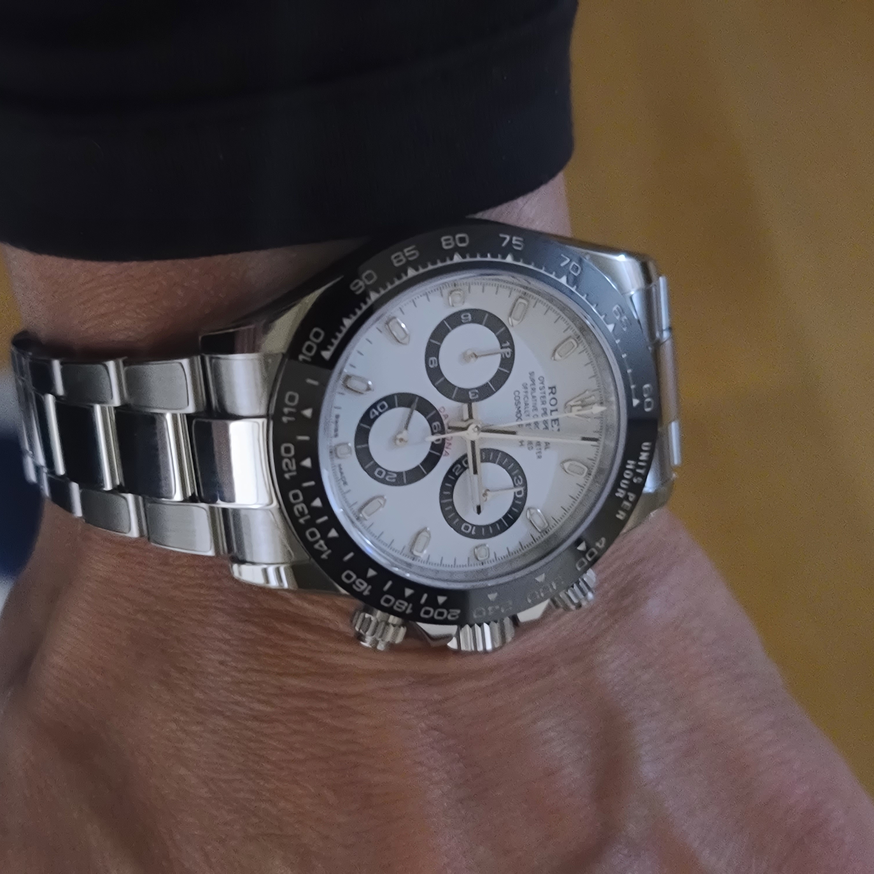 Rolex Cosmograph Daytona 40mm 116500LN White Oyster 착용 스타일 - 3
