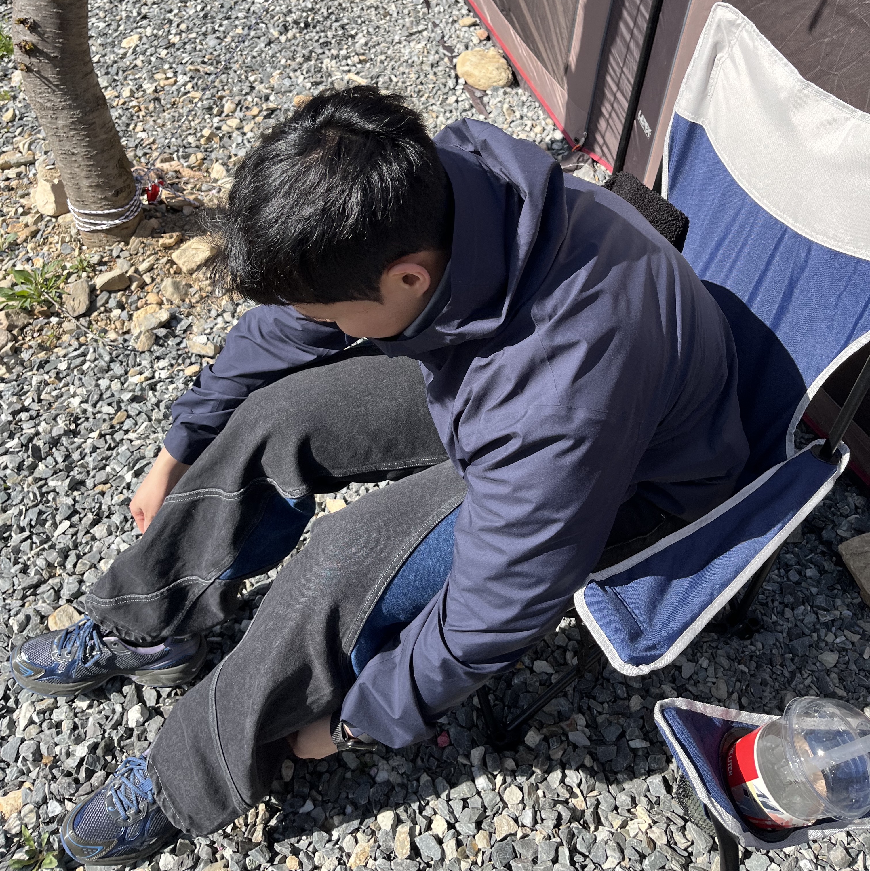 Arc'teryx Beta Jacket Black Sapphire, Asics UB4-S Gel-1130 Graphite Grey 착용 스타일 - 2