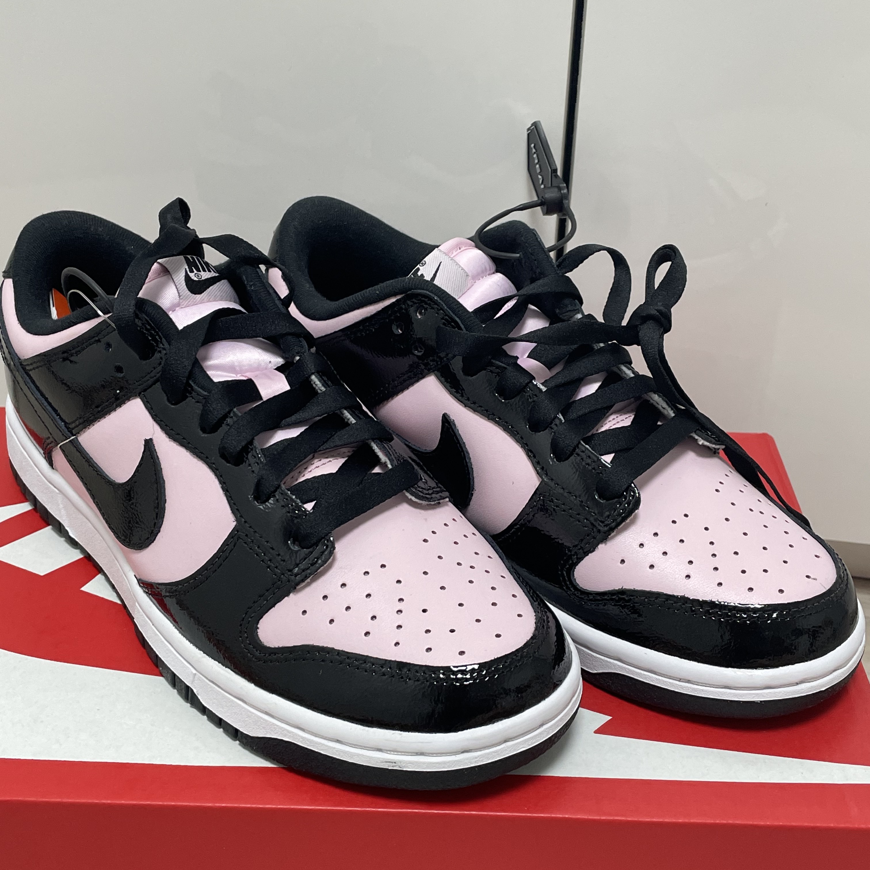 (W) Nike Dunk Low Essential Pink Foam Black 착용 스타일