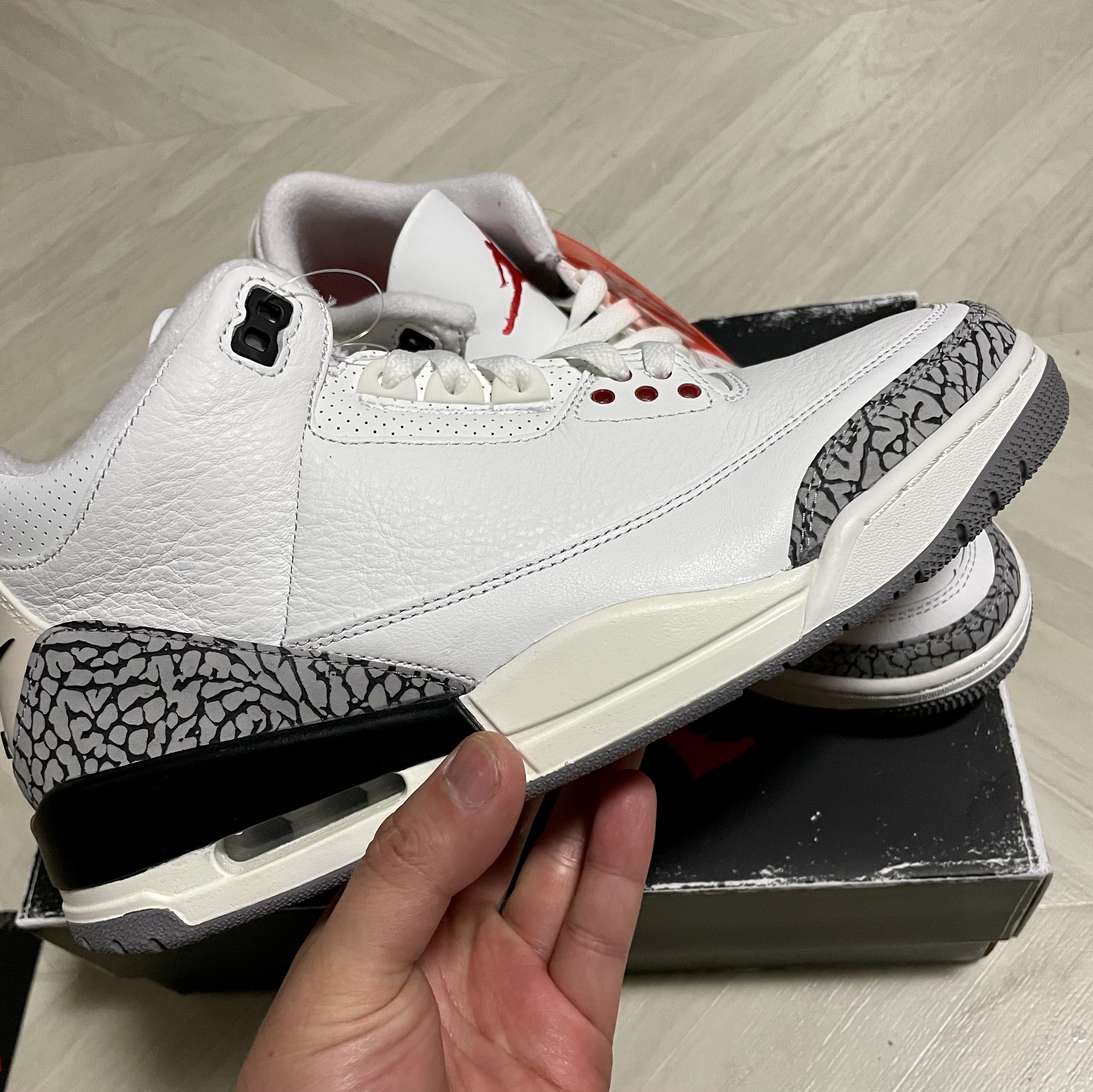 Jordan 3 Retro White Cement Reimagined 착용 스타일 - 4