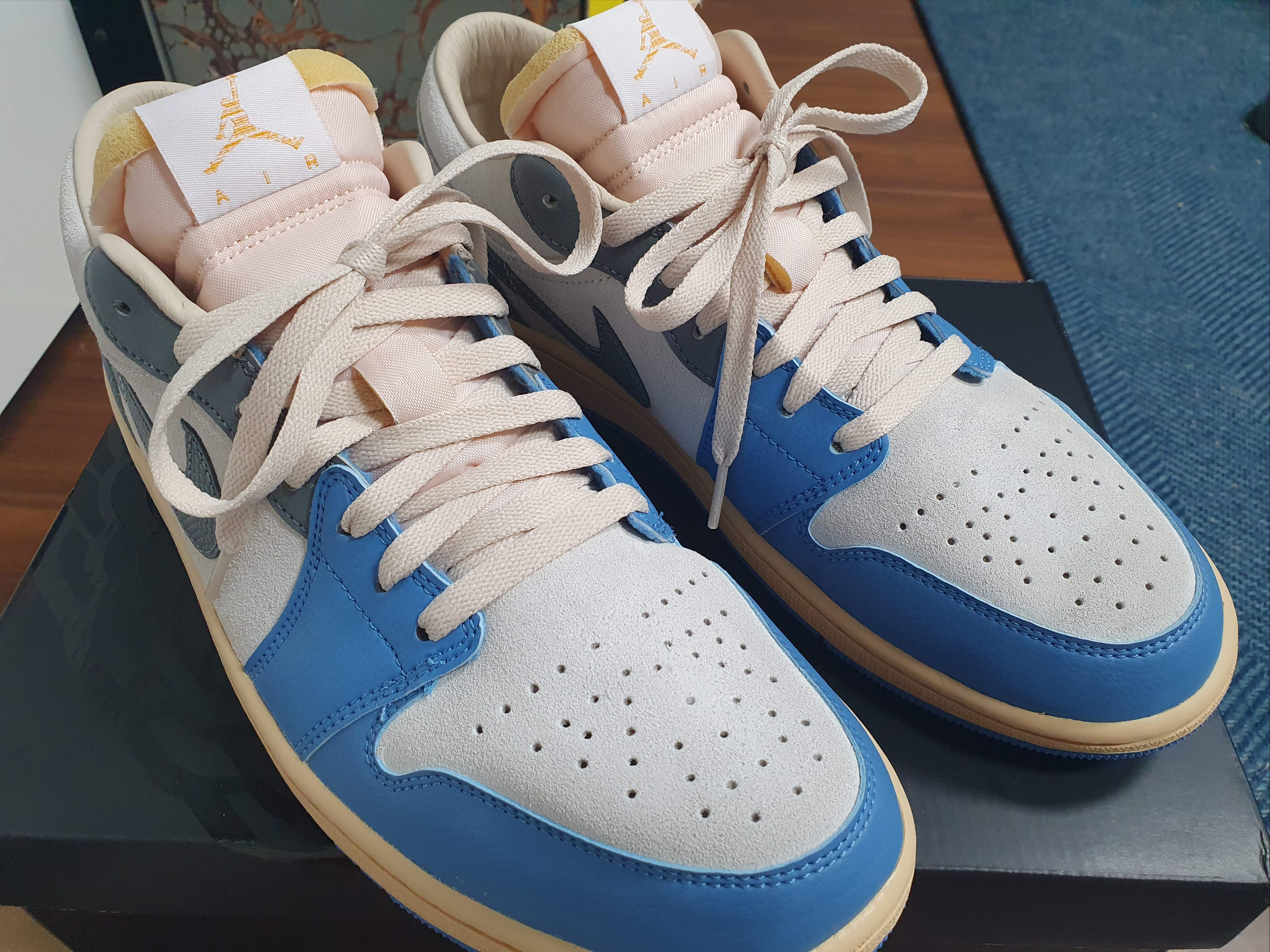 Jordan 1 Low SE Tokyo 96 착용 스타일 - 3