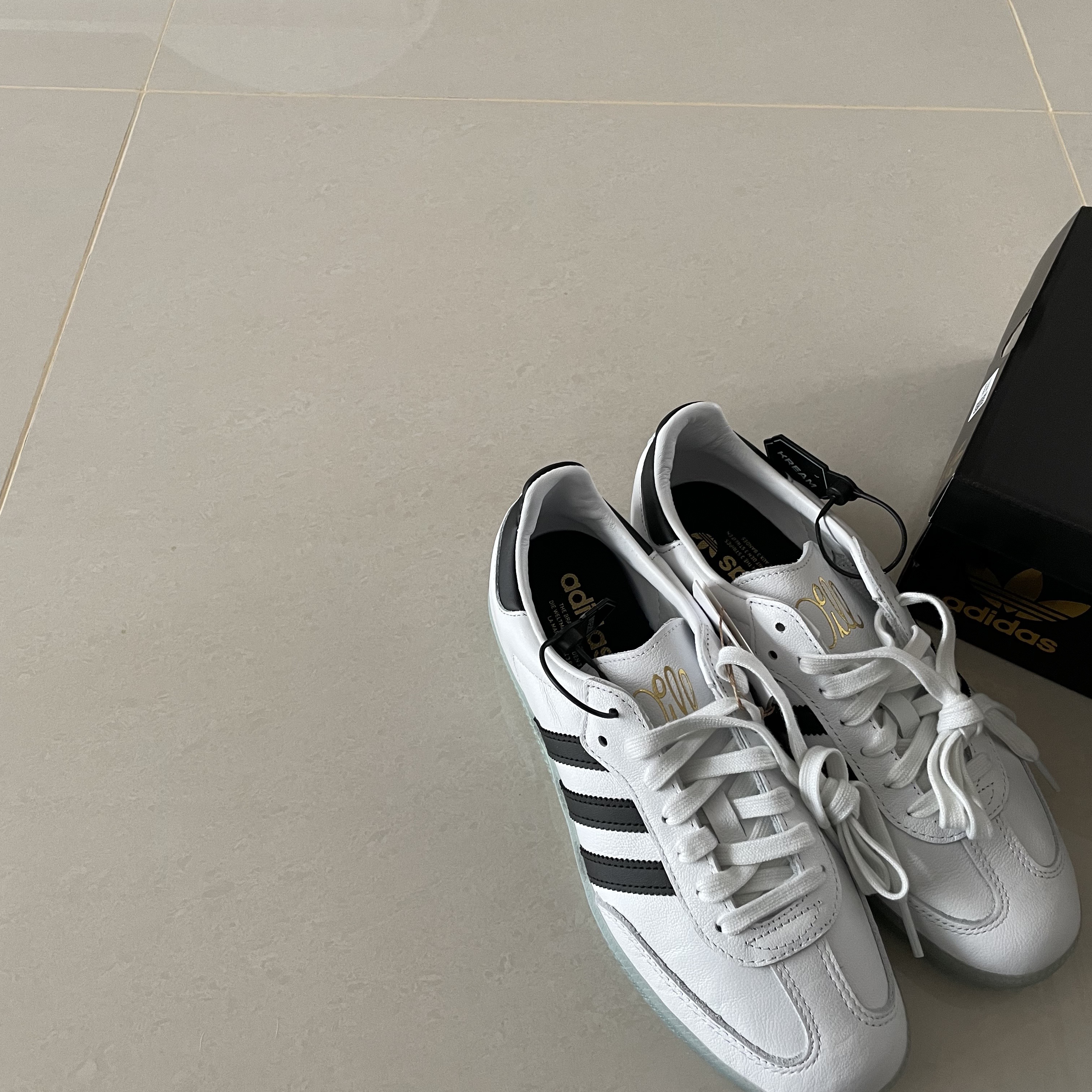 Adidas x Dill Samba White Black 착용 스타일