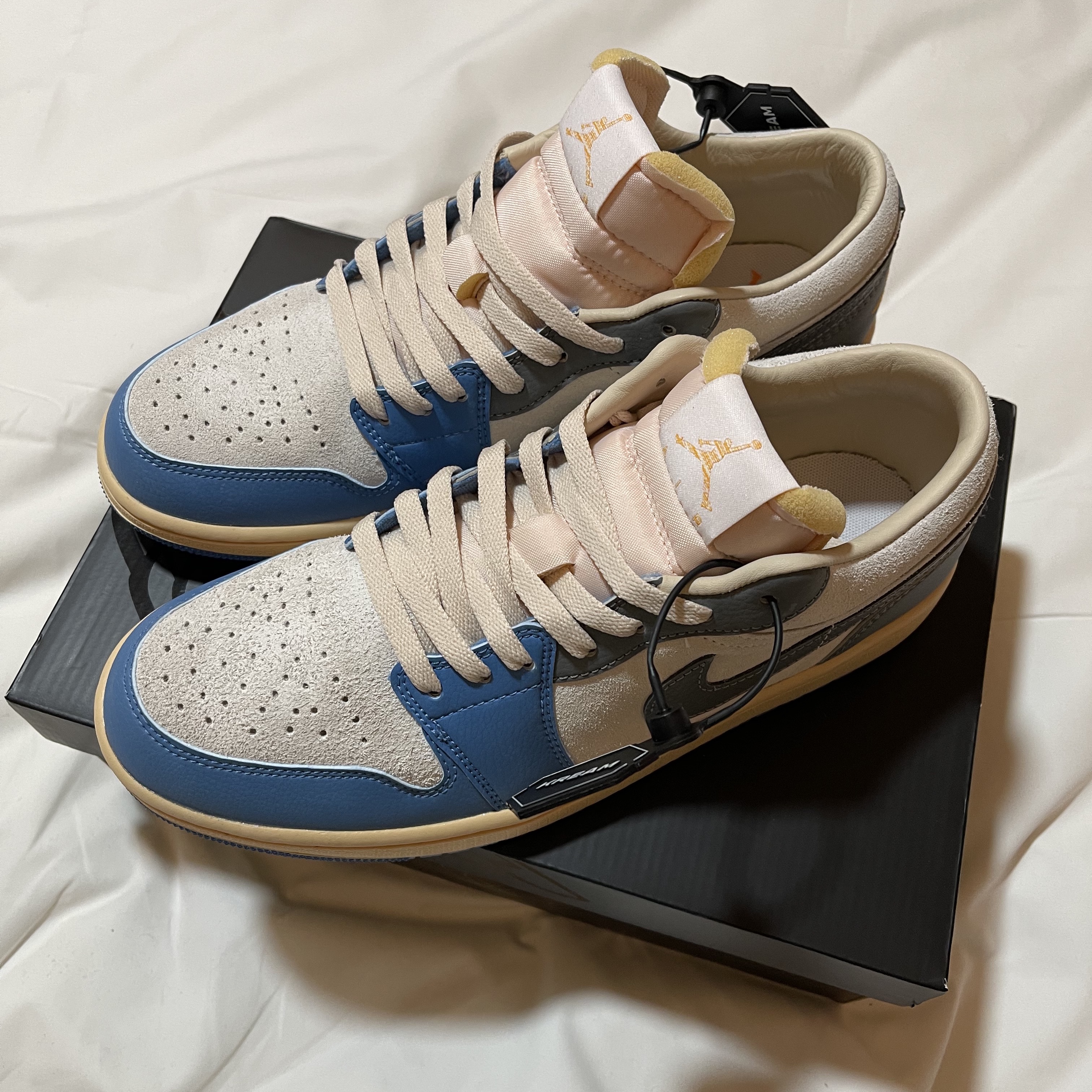 Jordan 1 Low SE Tokyo 96 착용 스타일