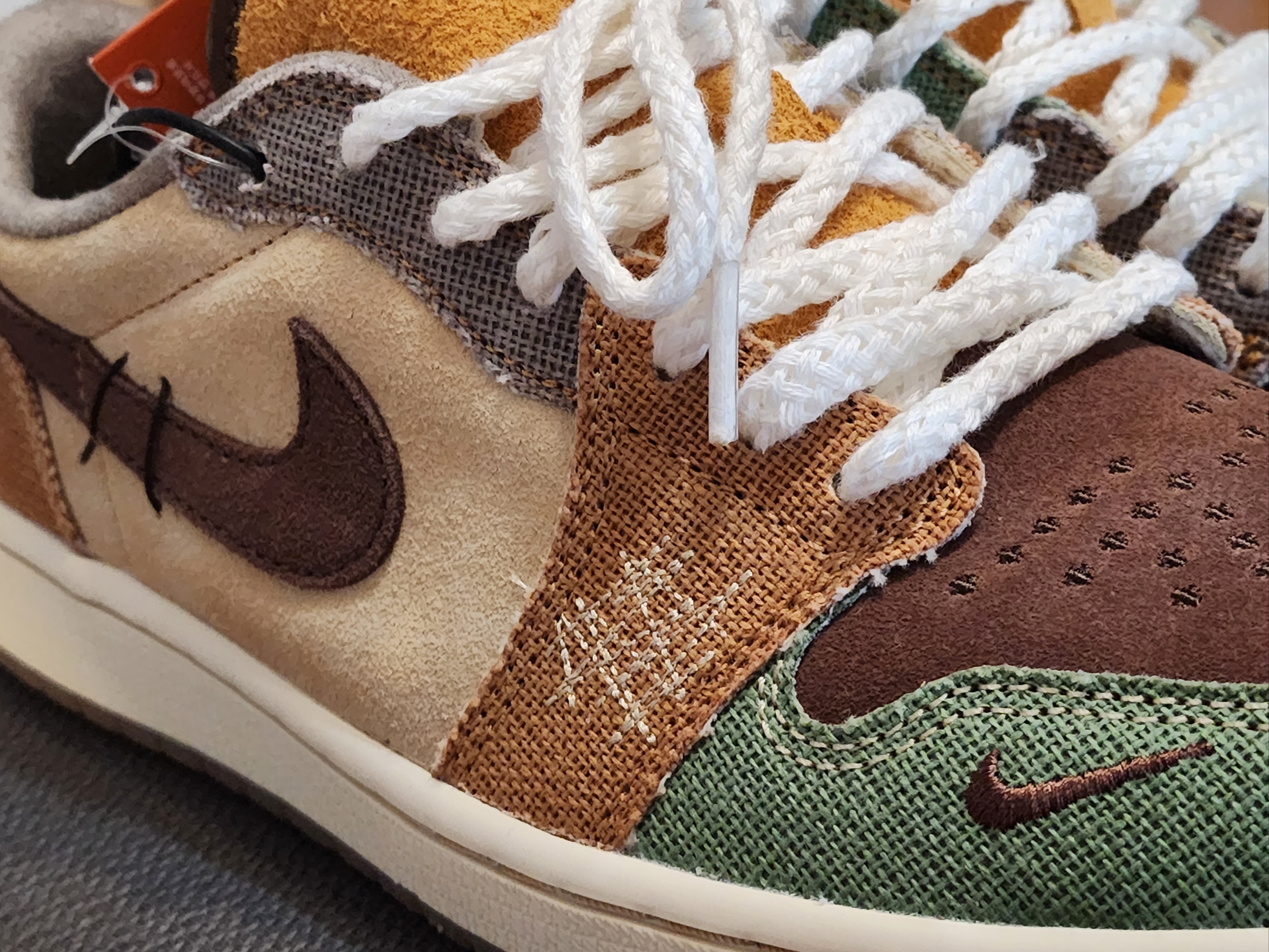 Jordan 1 x Zion Williamson Retro Low OG Flax and Oil Green 착용 스타일 - 5