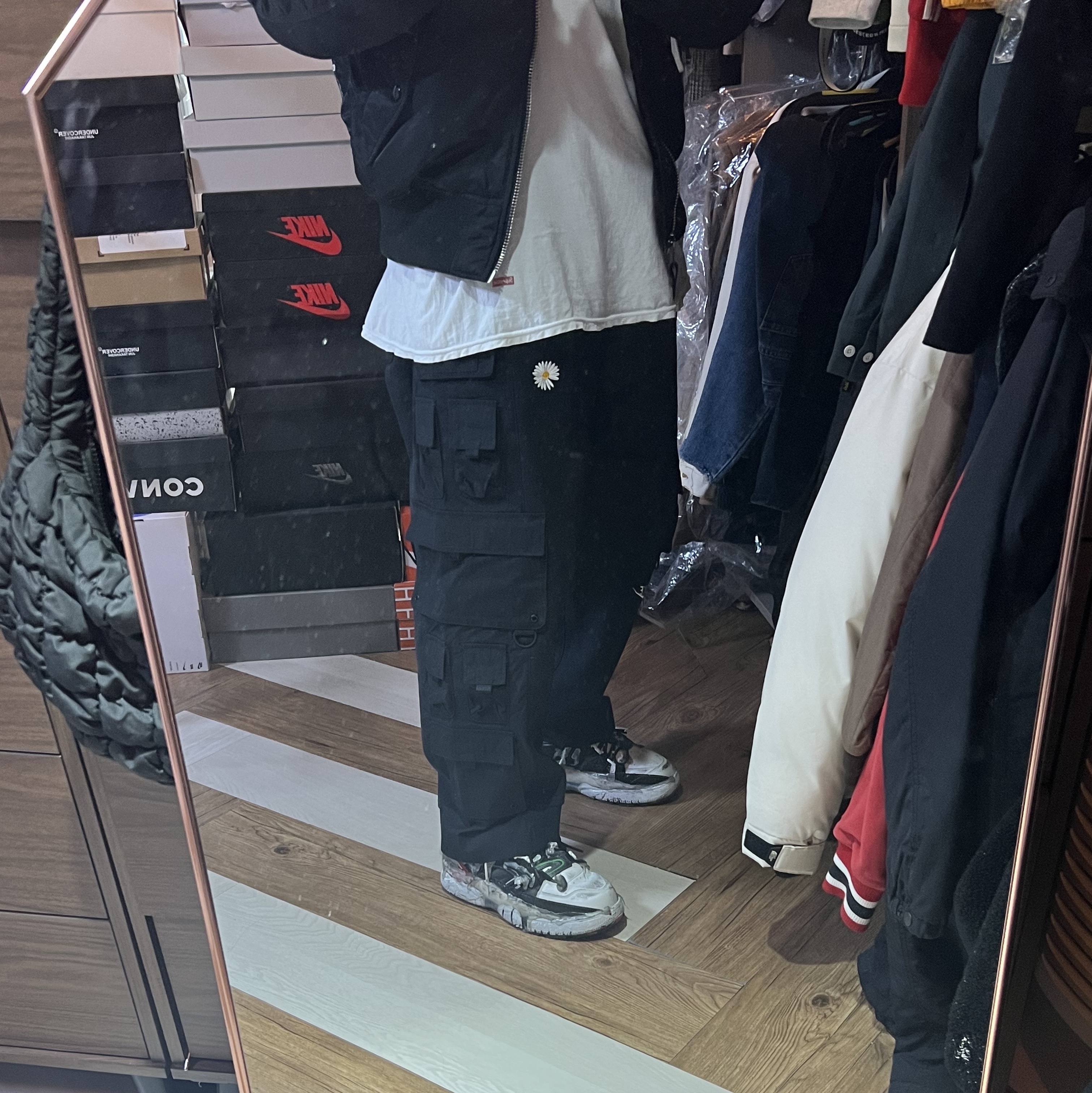 Nike x Peaceminusone Wide Pants Black (DR0096-010), Maison Margiela Fusion Low Top Sneakers Black White Red 착용 스타일 - 1