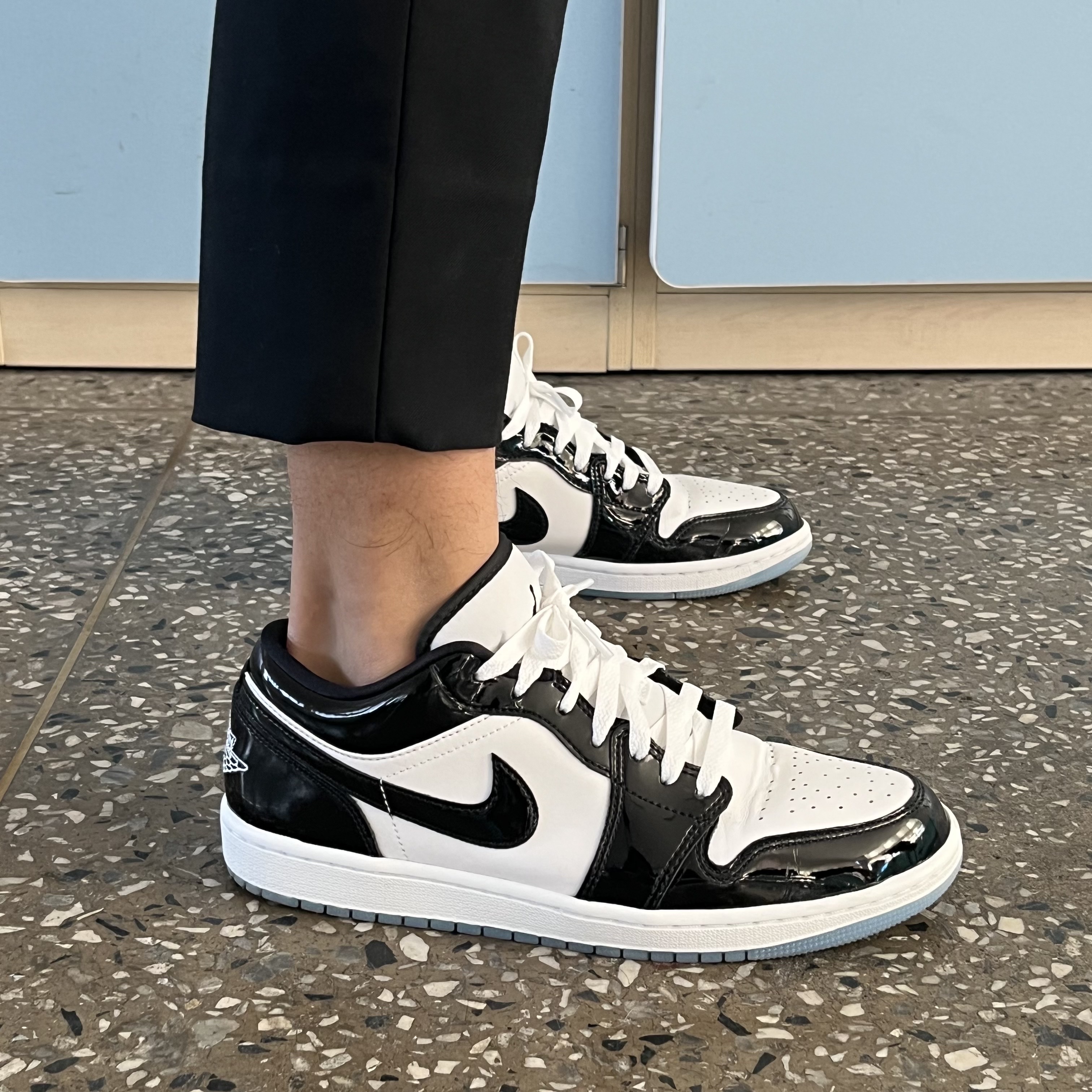 Jordan 1 Low SE Concord 착용 스타일 - 1