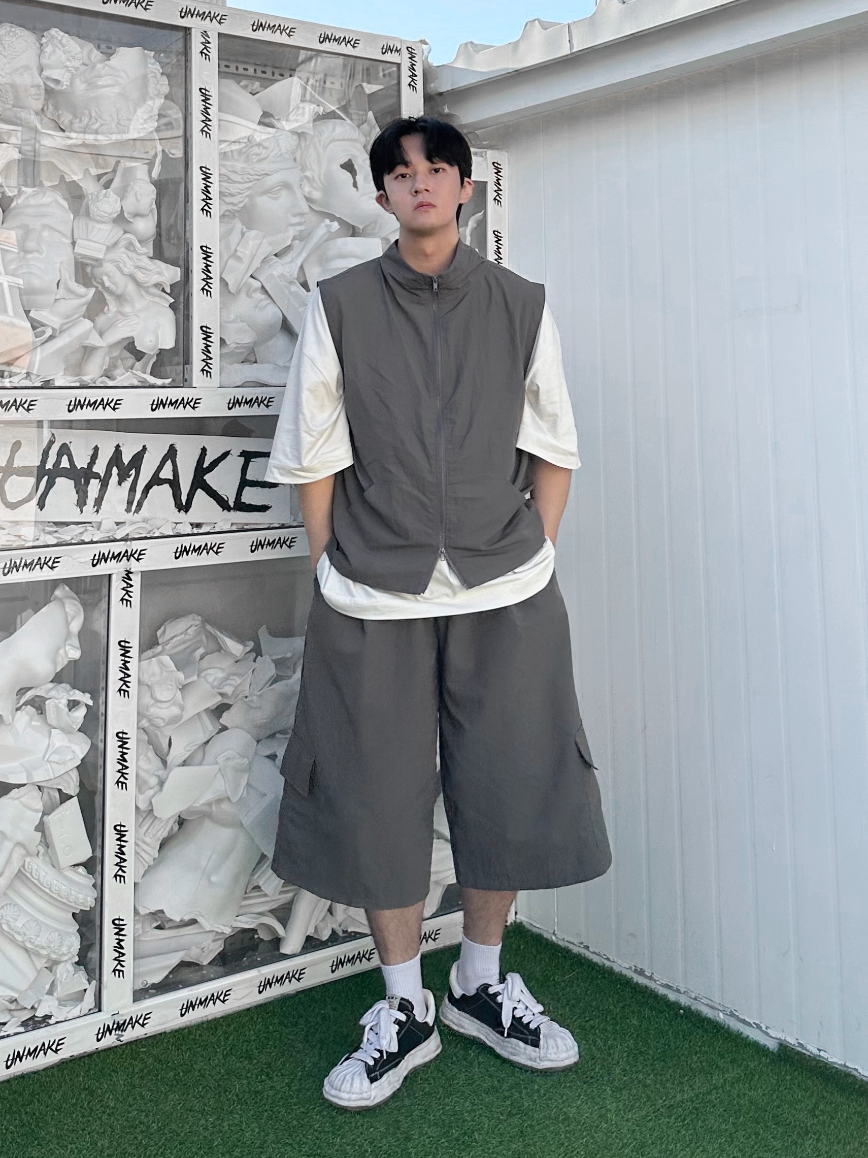 Maison Mihara Yasuhiro Blakey OG Sole Canvas Low-top Sneakers Black White 착용 스타일 - 1