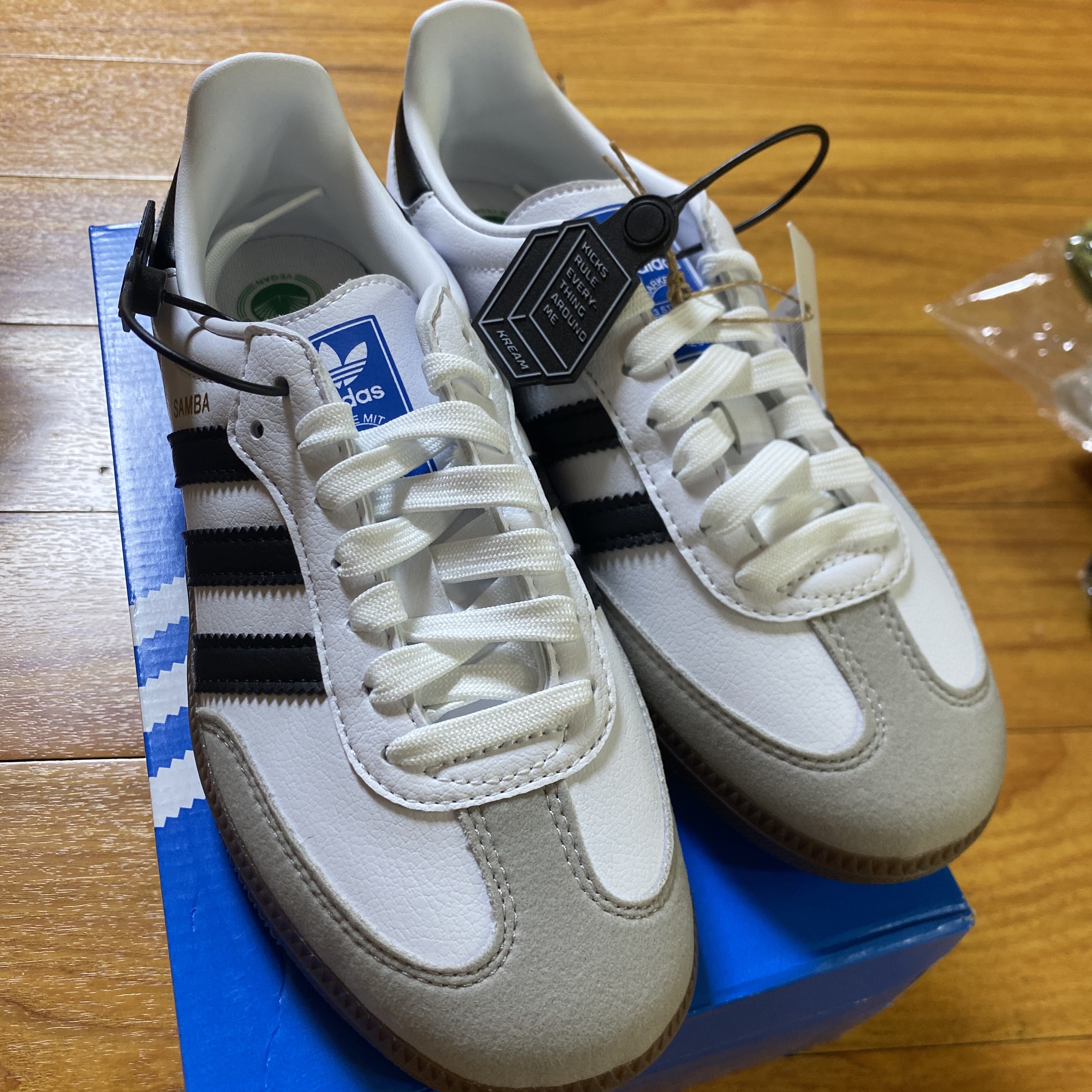 Adidas Samba Vegan White Black 착용 스타일
