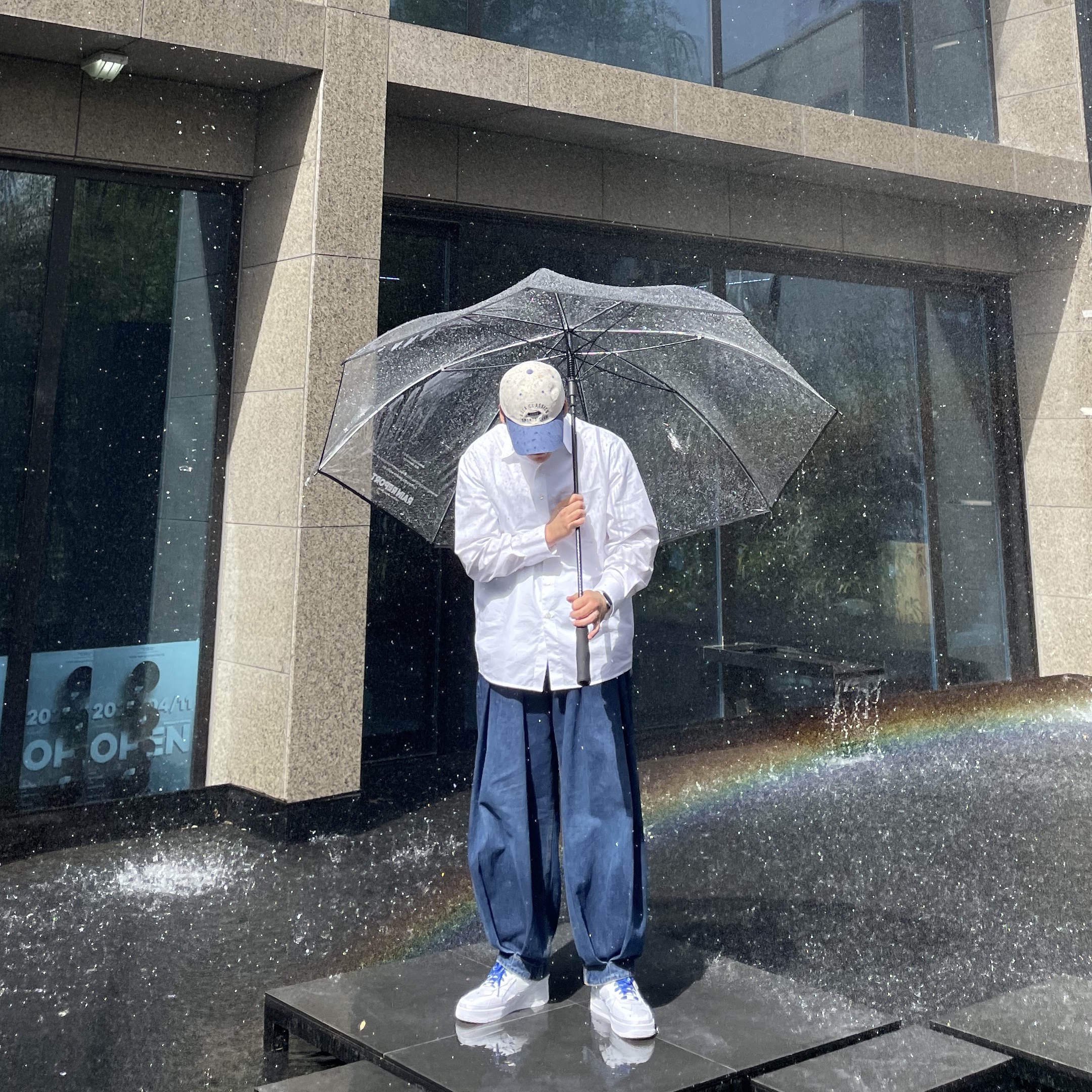 Nike x Billie Eilish Air Force 1 Low SP Triple White, Zara x Ader Error Wide Leg Jeans Blue 착용 스타일