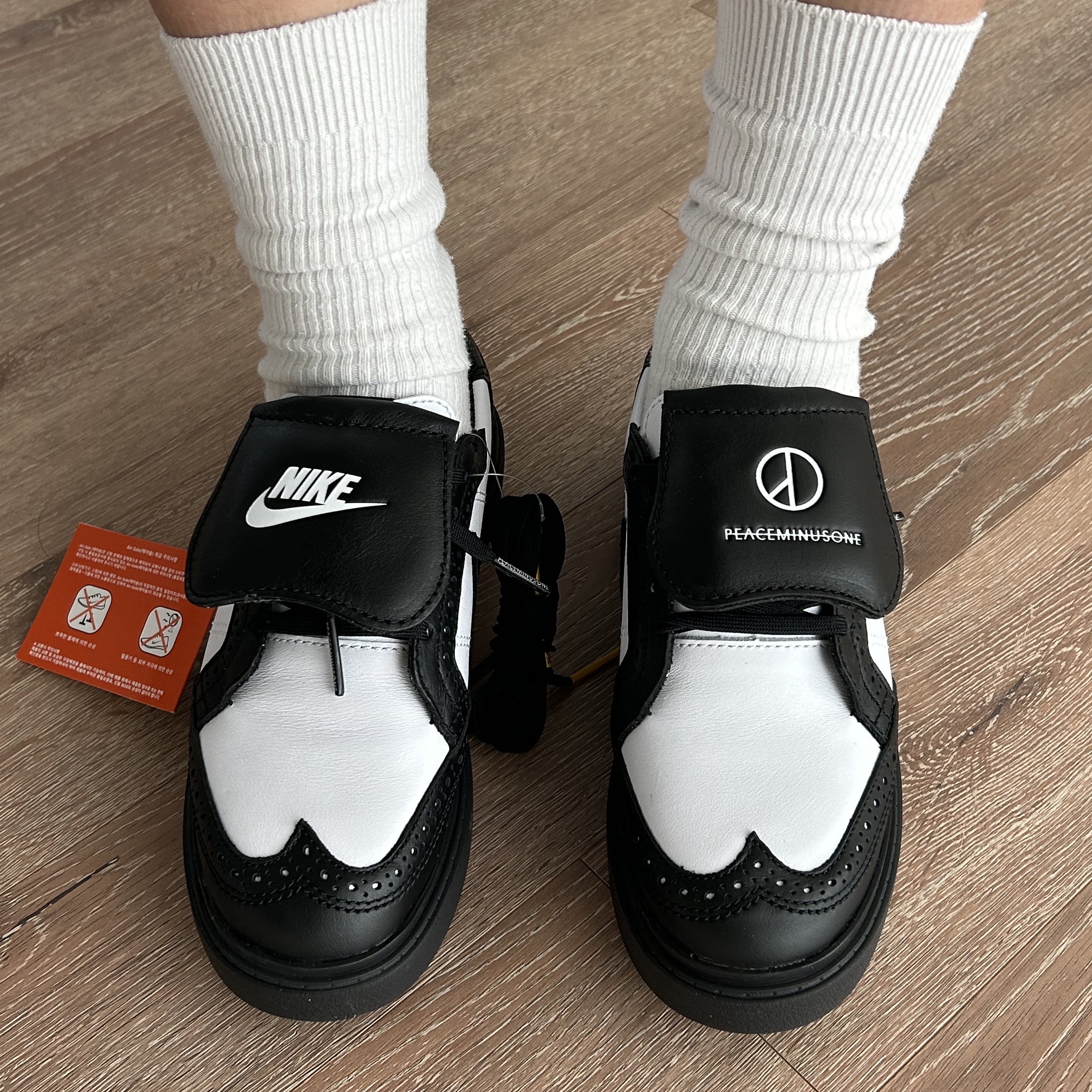 Nike x Peaceminusone Kwondo1 Black and White, Nike x Peaceminusone Wide Pants Black (DR0096-010) 착용 스타일 - 1