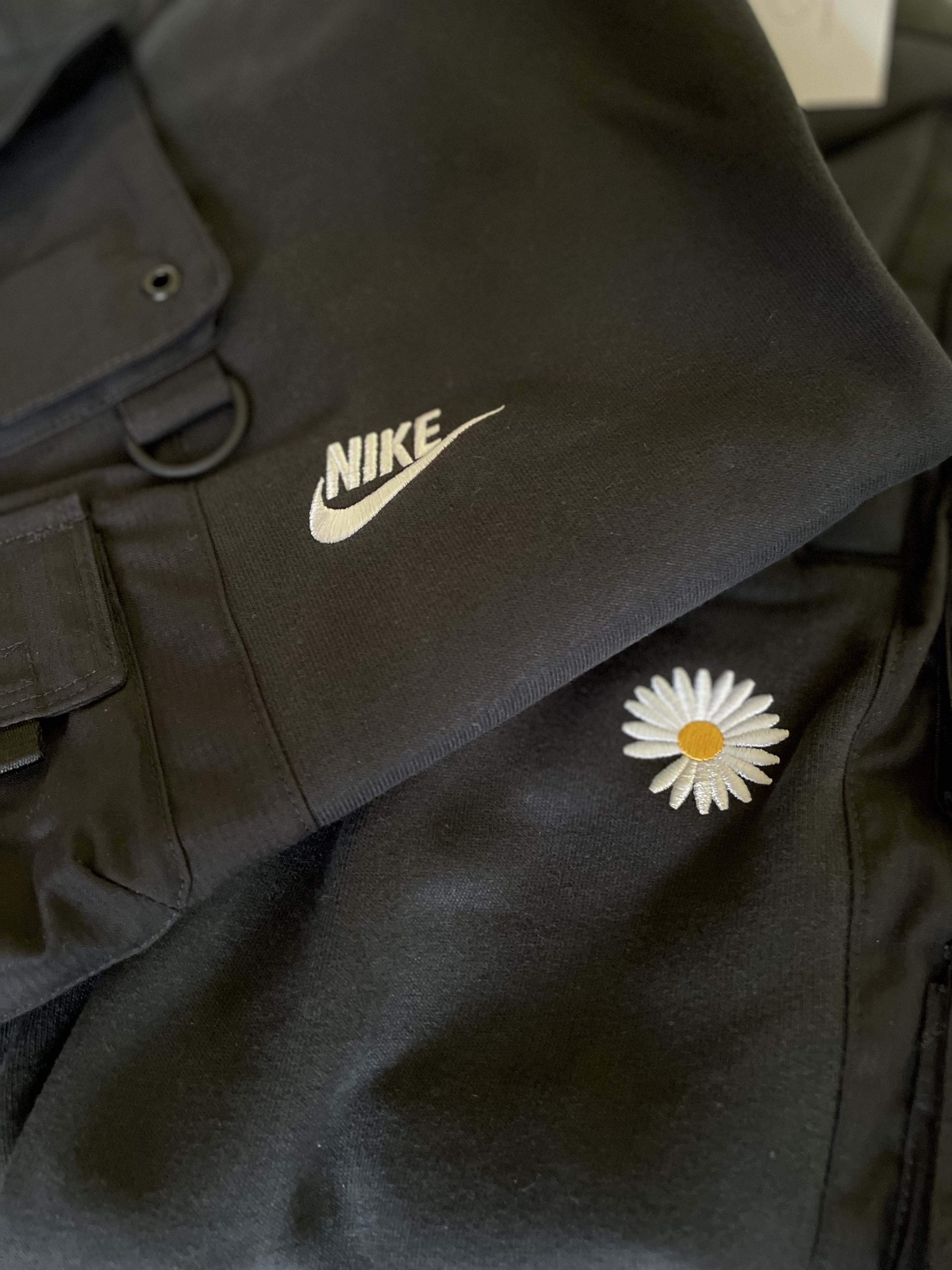 Nike x Peaceminusone Wide Pants Black (DR0096-010), Jordan 1 Retro High OG Chicago 2022 착용 스타일 - 1