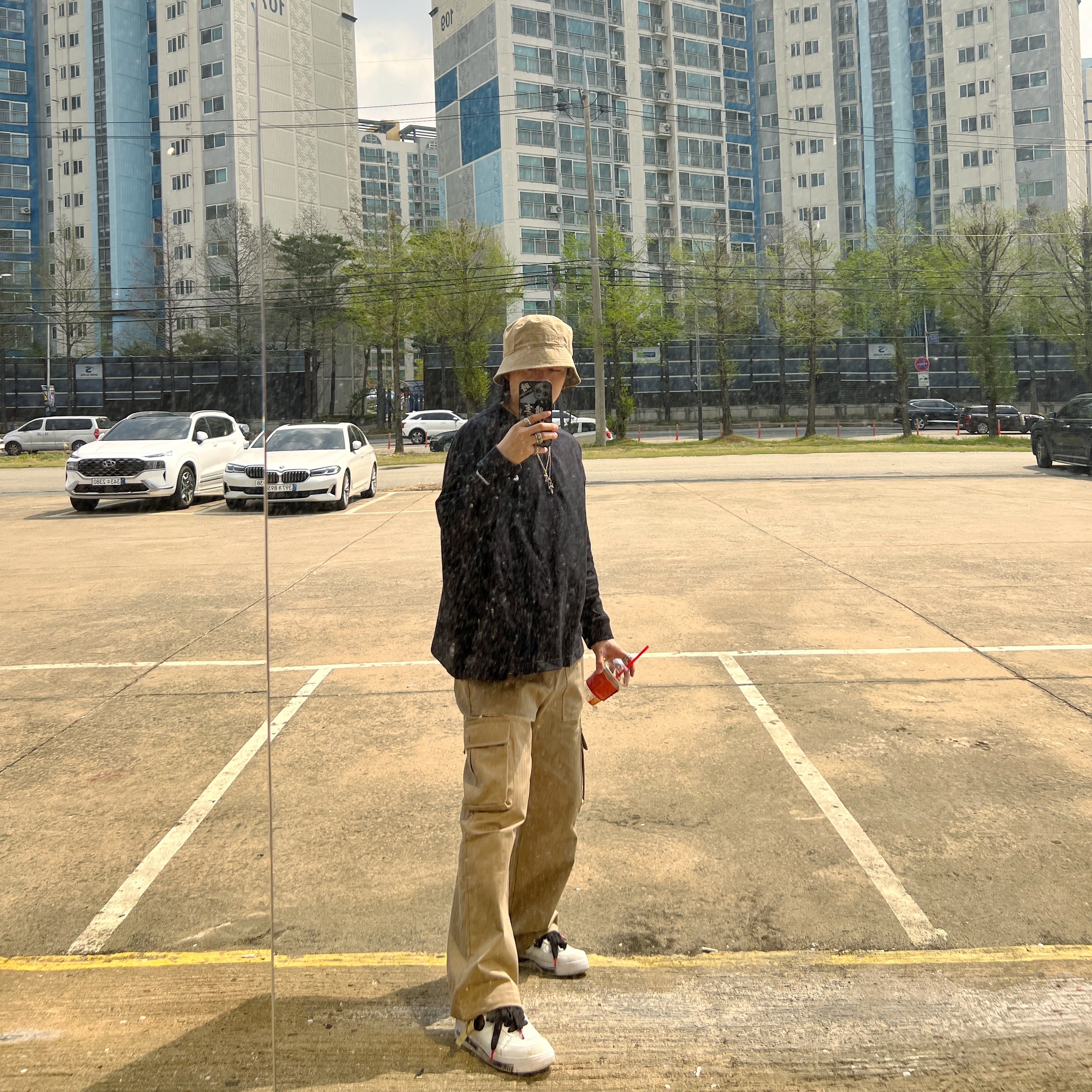 Nike x Peaceminusone LS T-Shirt Black (DR0098-010), Nike x Peaceminusone Air Force 1 Low Para-Noise 2.0 착용 스타일 - 3