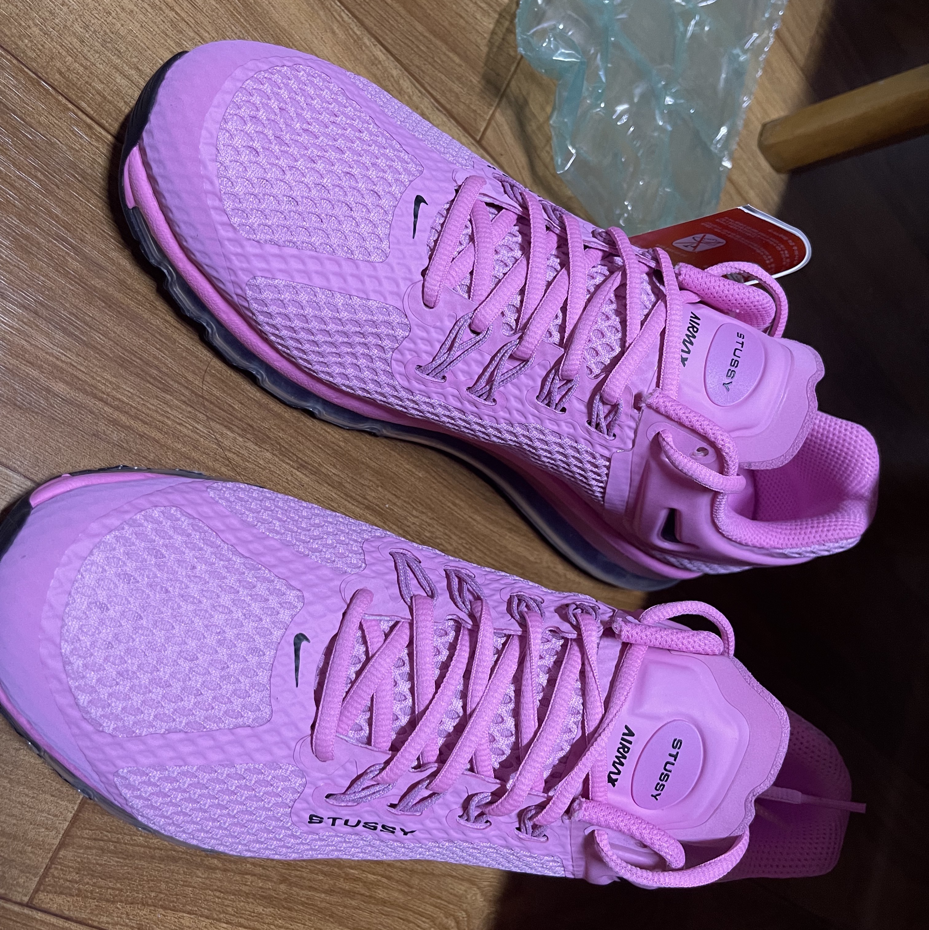 Nike x Stussy Air Max 2013 Psychic Pink 착용 스타일 - 1