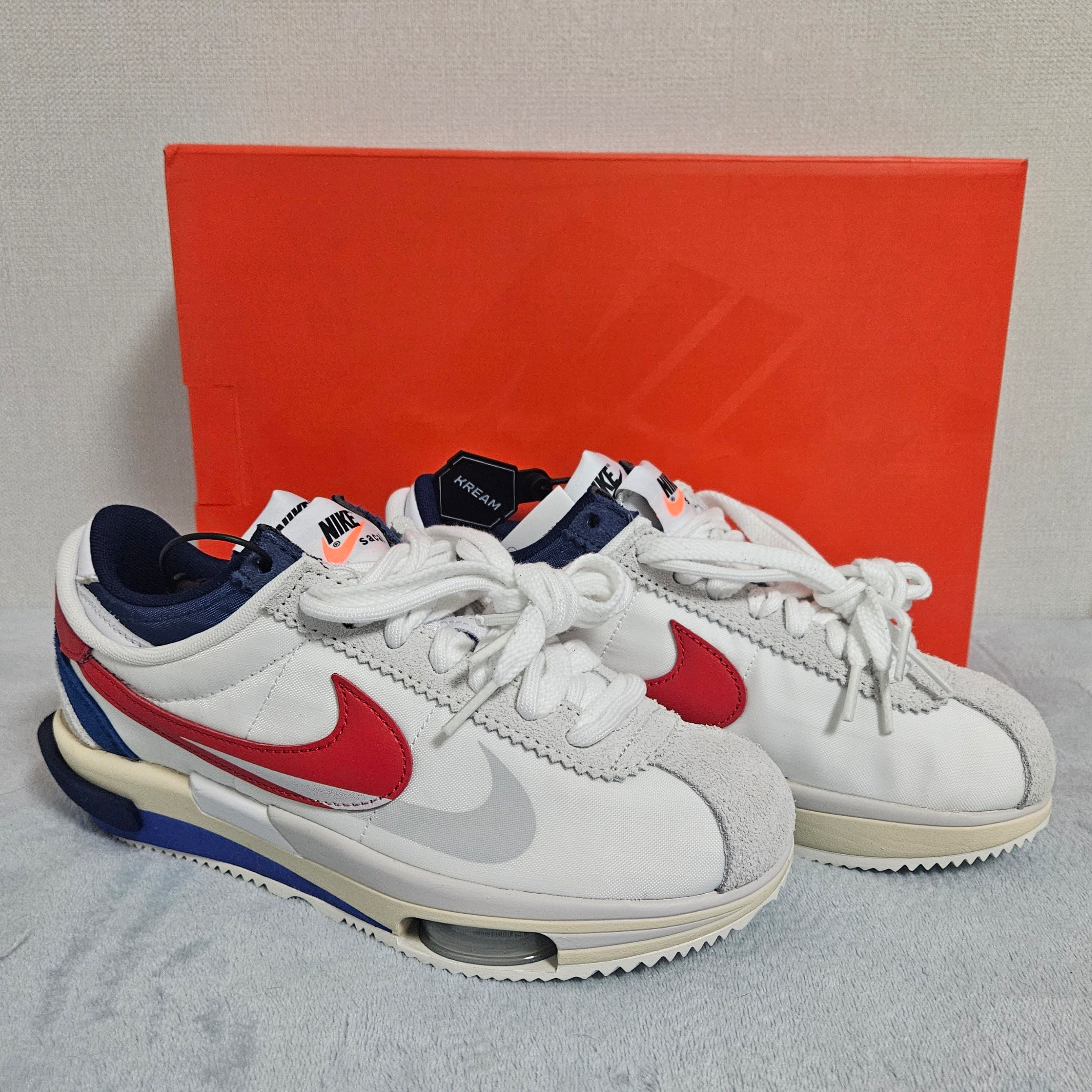 Nike x Sacai Zoom Cortez SP White and University Red, A.P.C. Recovery Shopping Bag Black 착용 스타일 - 2