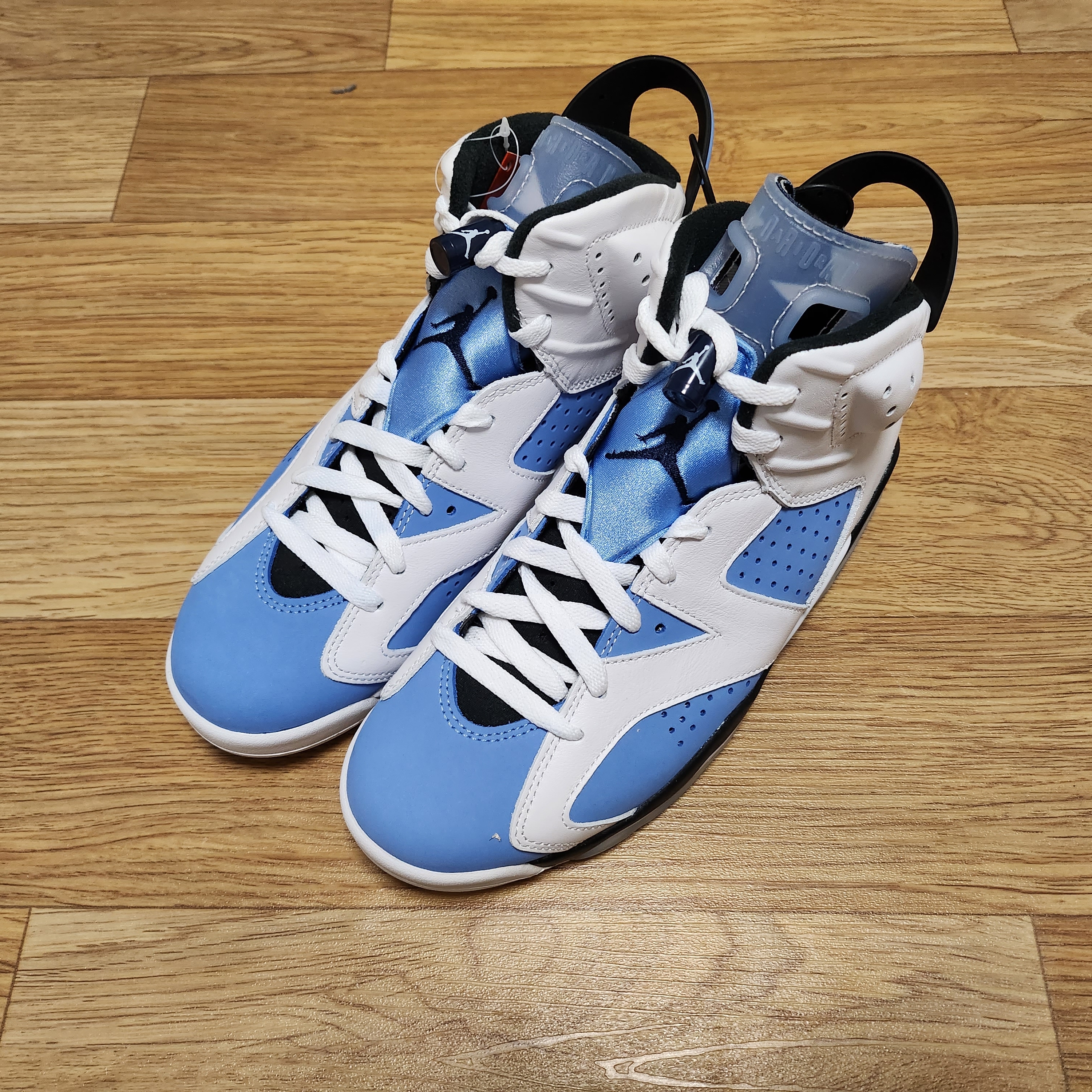 Jordan 6 Retro University Blue 착용 스타일