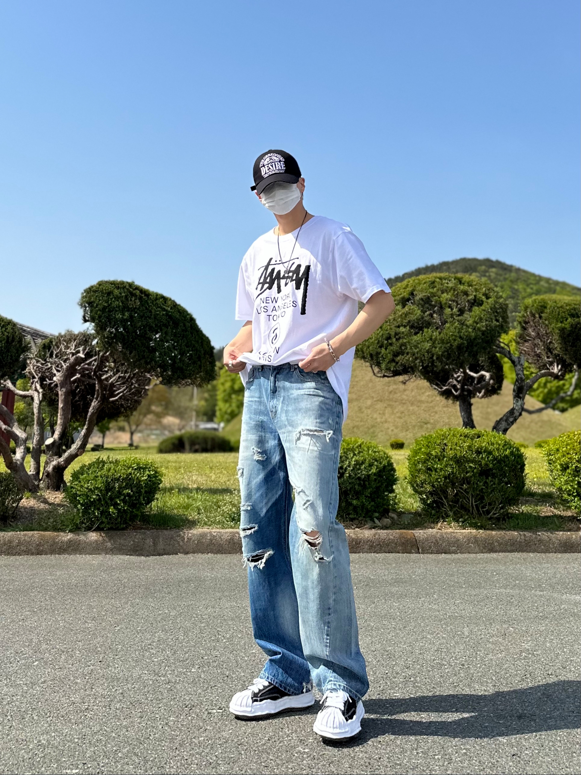 Maison Mihara Yasuhiro Blakey OG Sole Canvas Low-top Sneakers Black White 착용 스타일 - 2
