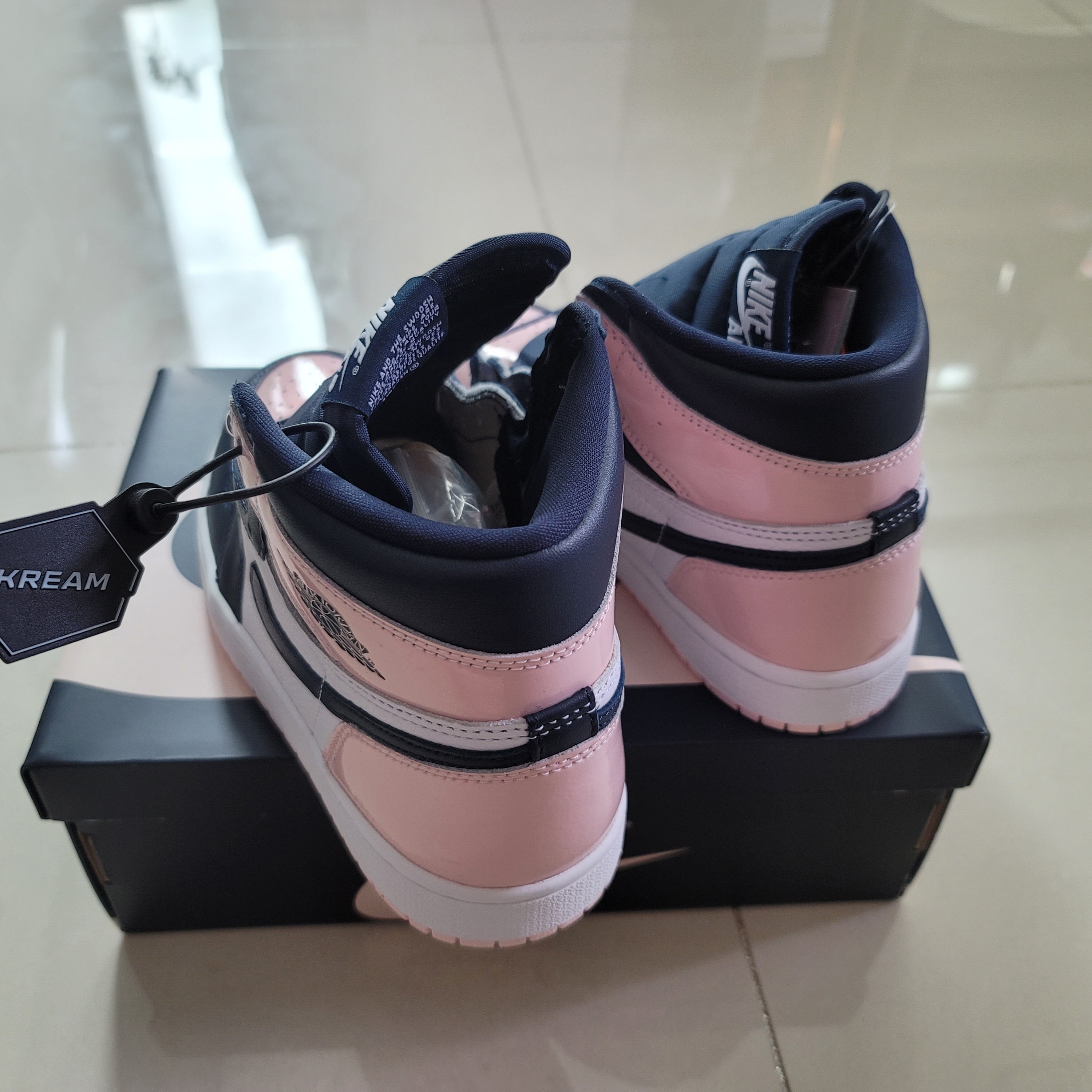 (W) Jordan 1 Retro High OG Atmosphere 착용 스타일 - 3