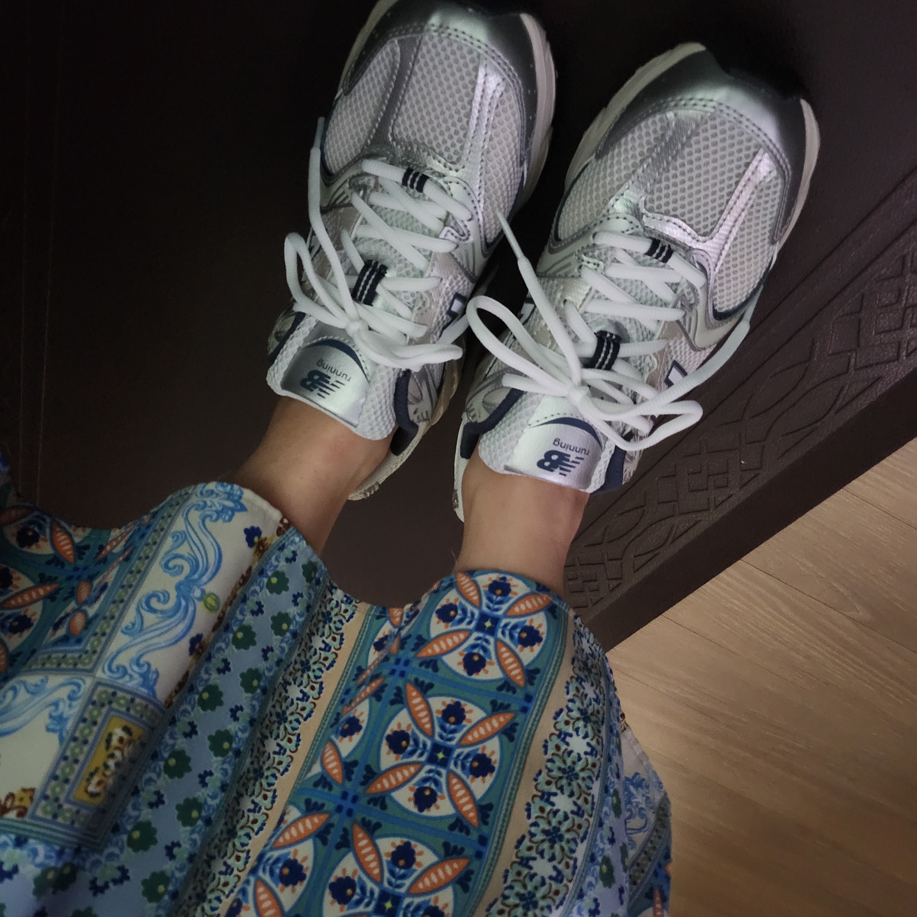 New Balance 530 Steel Grey 착용 스타일