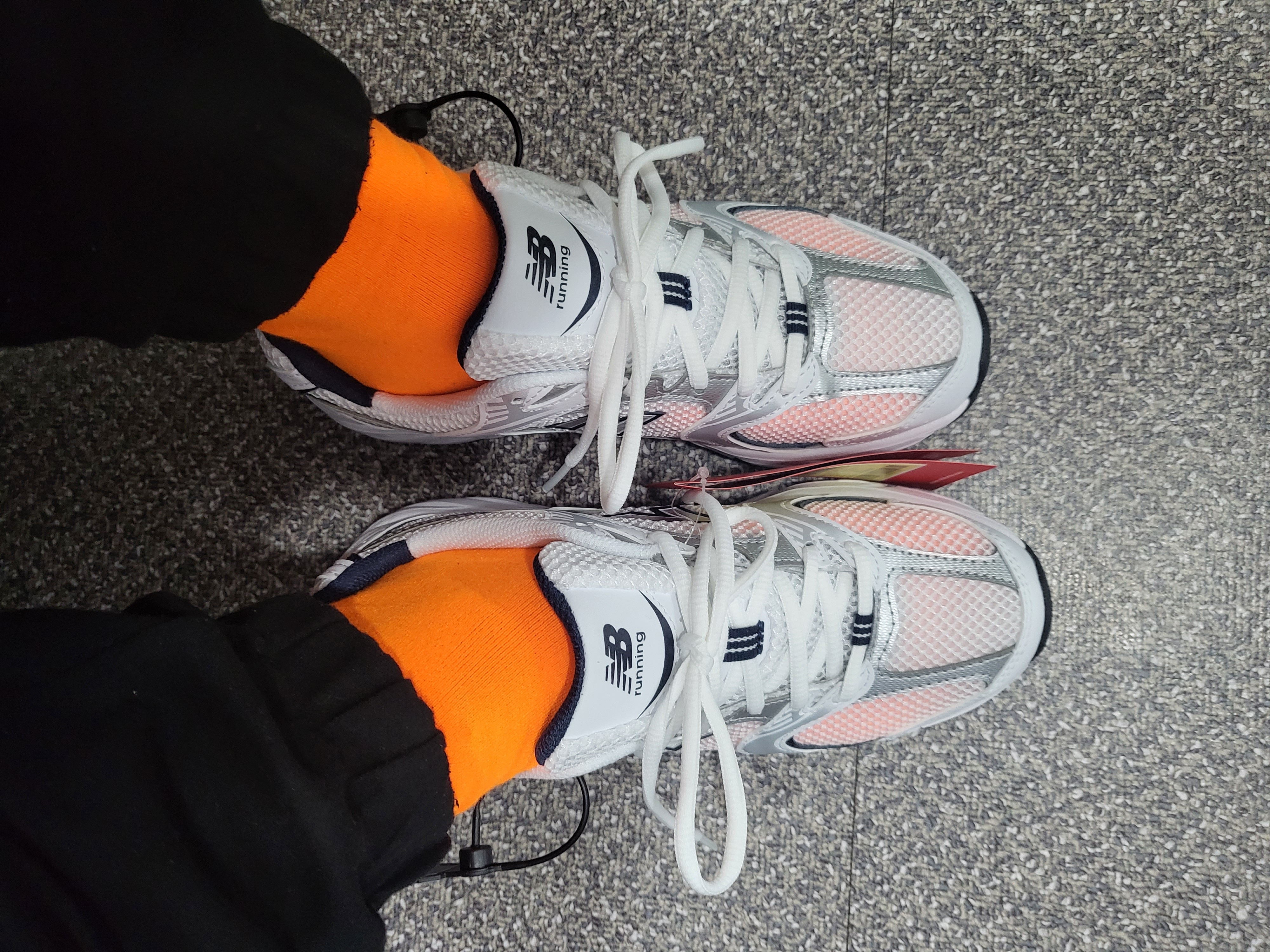 New Balance 530 White 착용 스타일 - 4