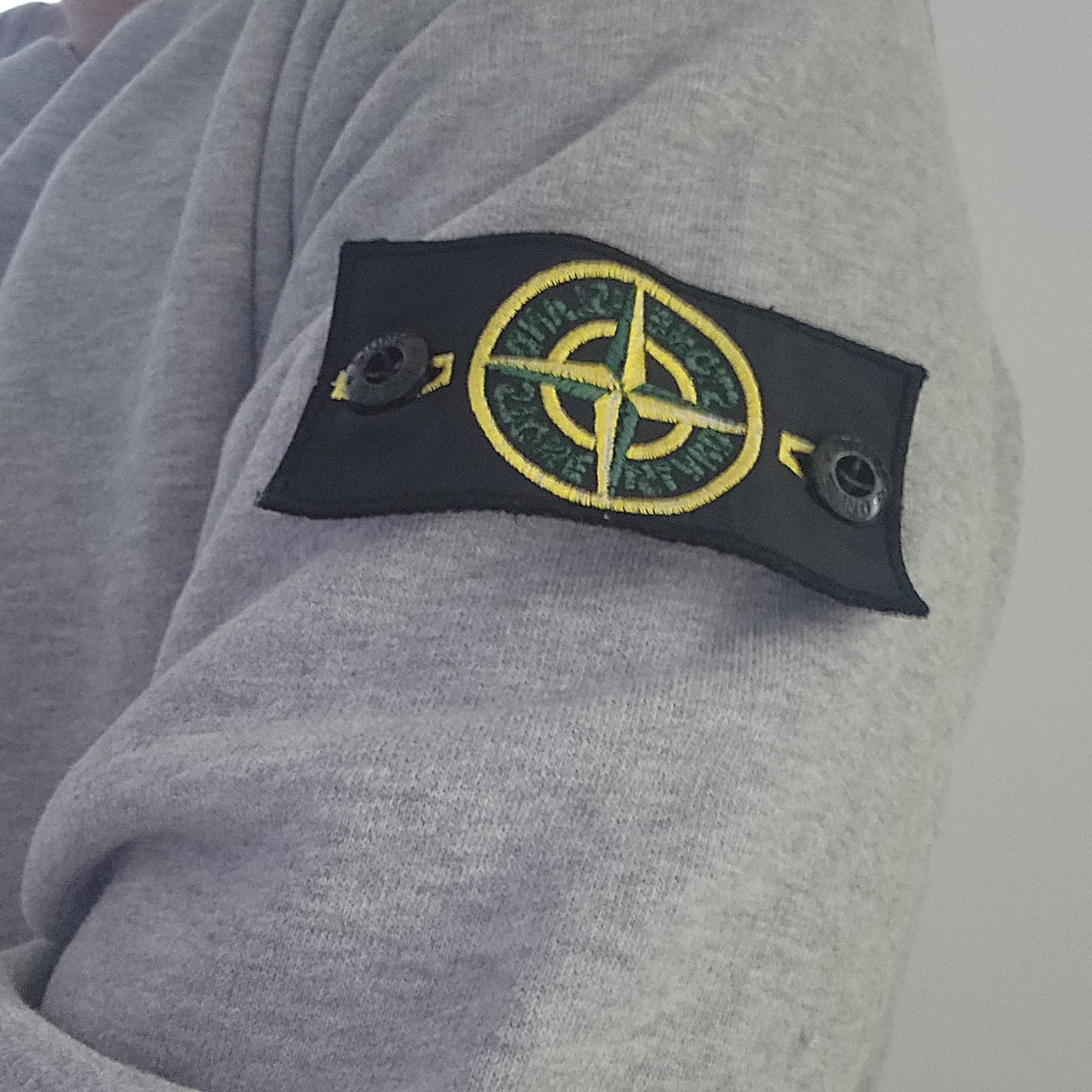Stone Island 63020 Crewneck Sweatshirt Melange Grey - 22FW 착용 스타일