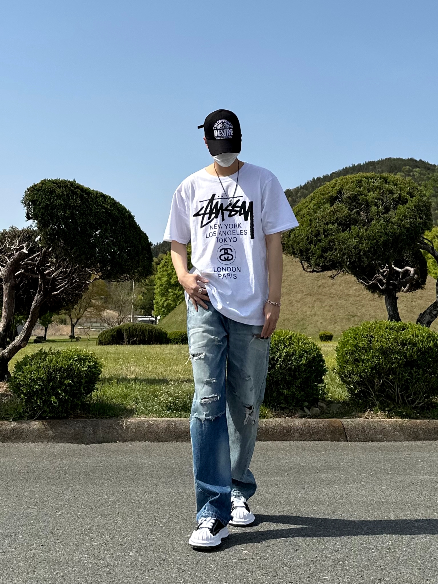 Maison Mihara Yasuhiro Blakey OG Sole Canvas Low-top Sneakers Black White 착용 스타일 - 3