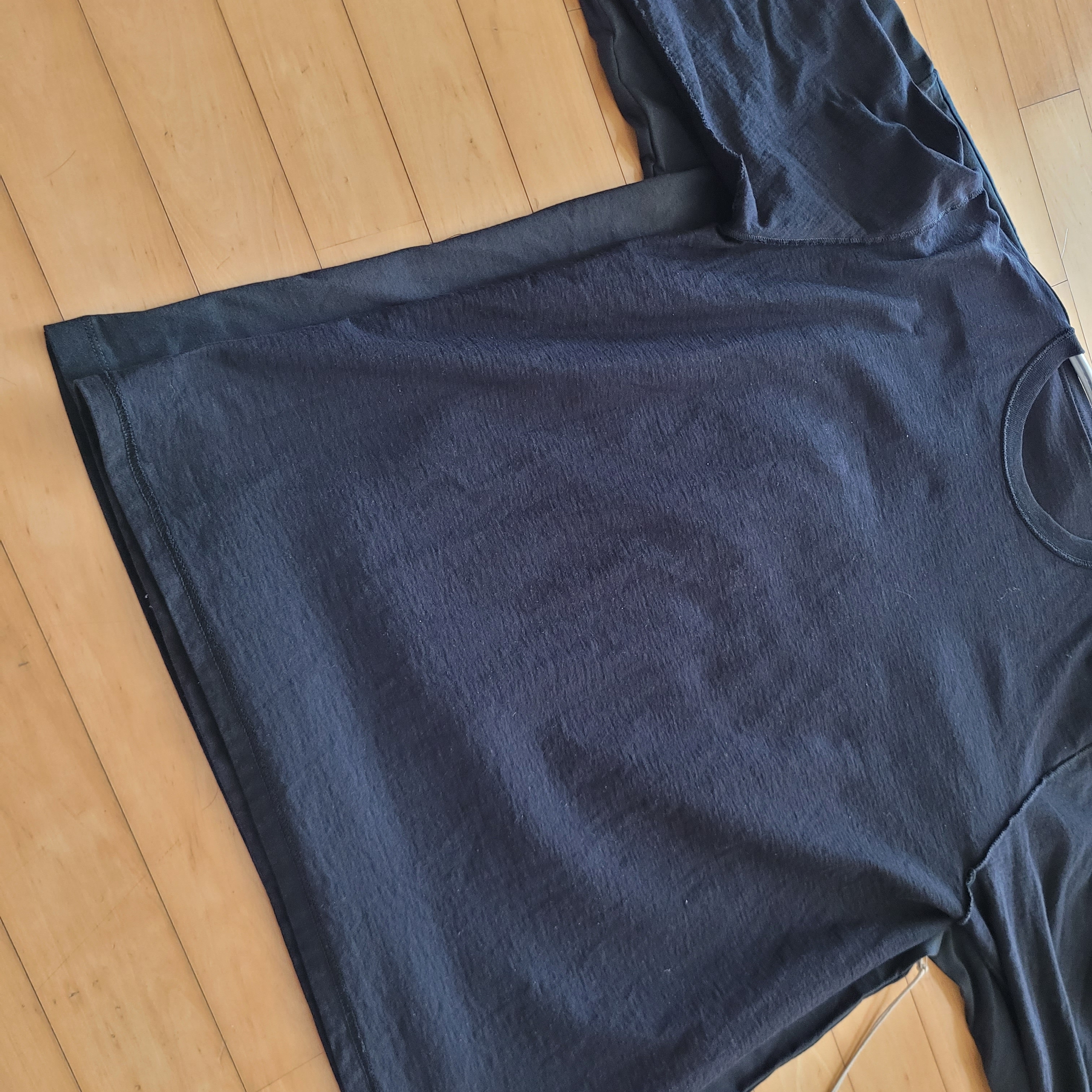 Essentials The Core Collection Long Sleeve T-Shirt Stretch Limo 착용 스타일 - 1