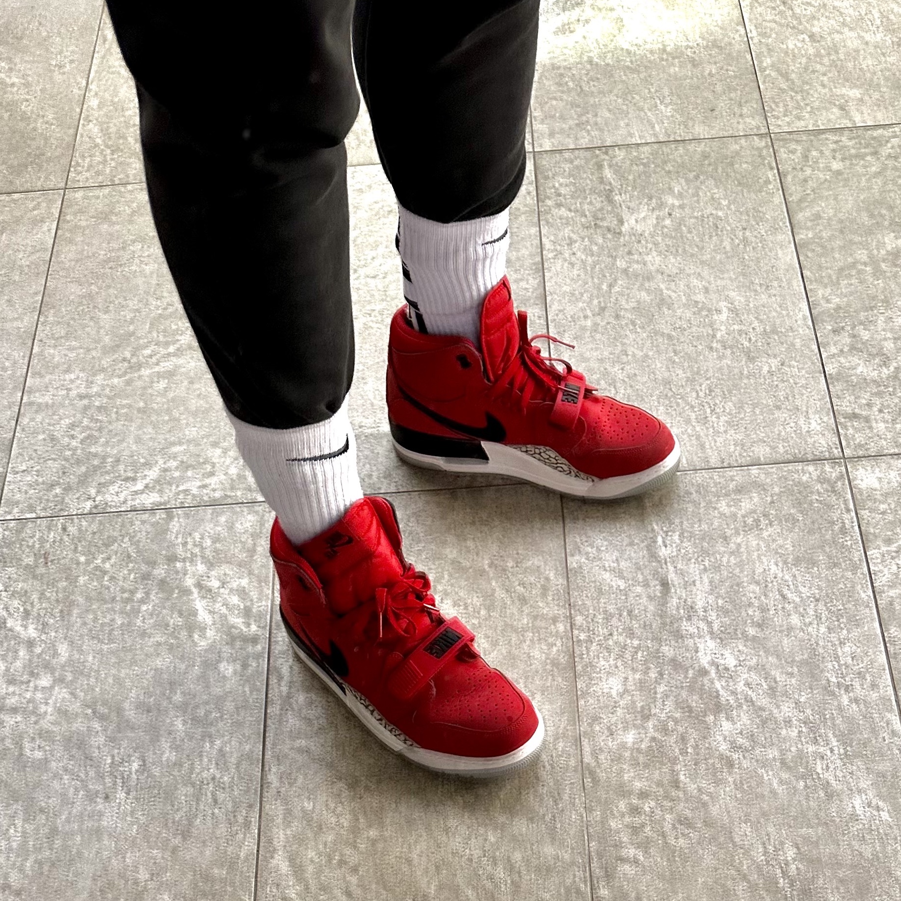 Jordan Legacy 312 Toro 착용 스타일