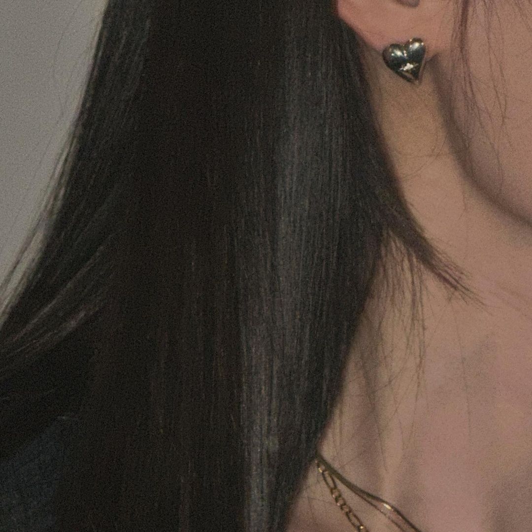 Maman et Fille Women Petit Ami Earrings 착용 스타일
