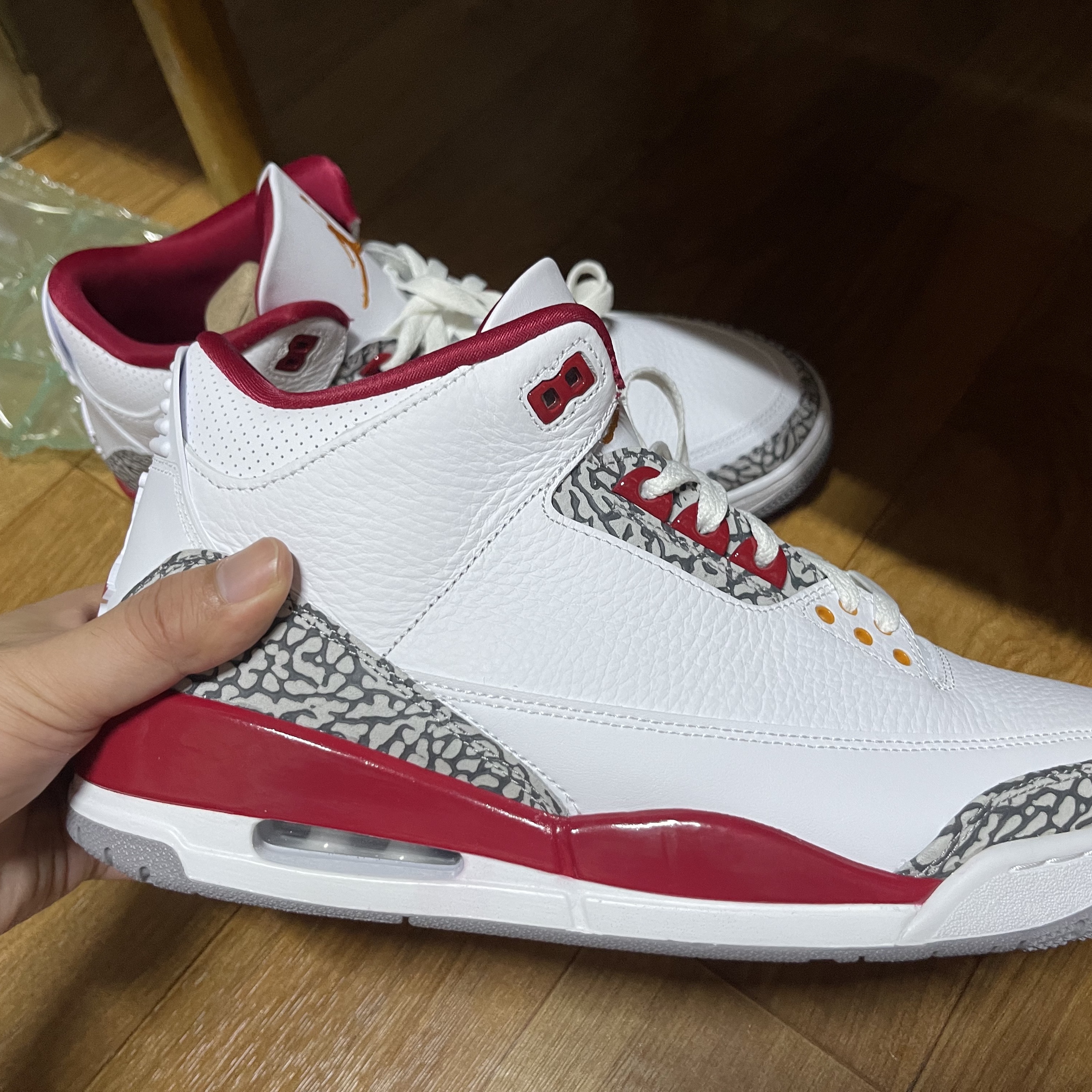 Jordan 3 Retro Cardinal Red 착용 스타일 - 2