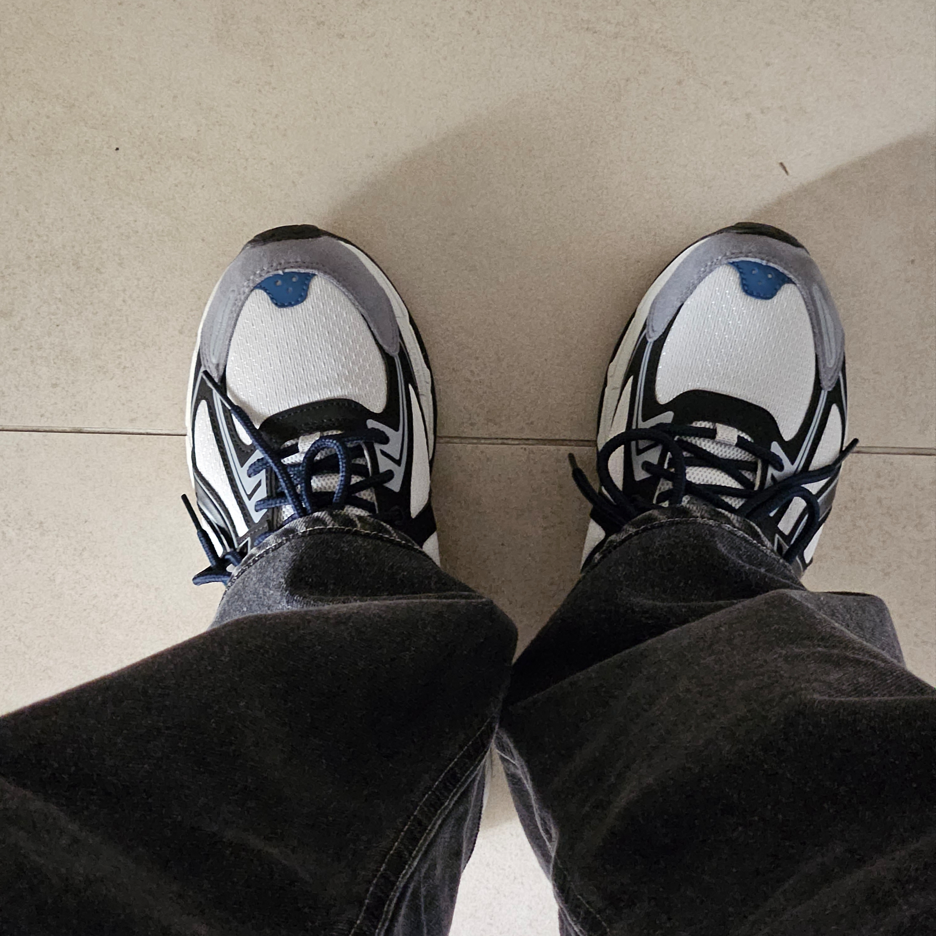Asics Gel-Venture 6 SPS Glacier Grey 착용 스타일