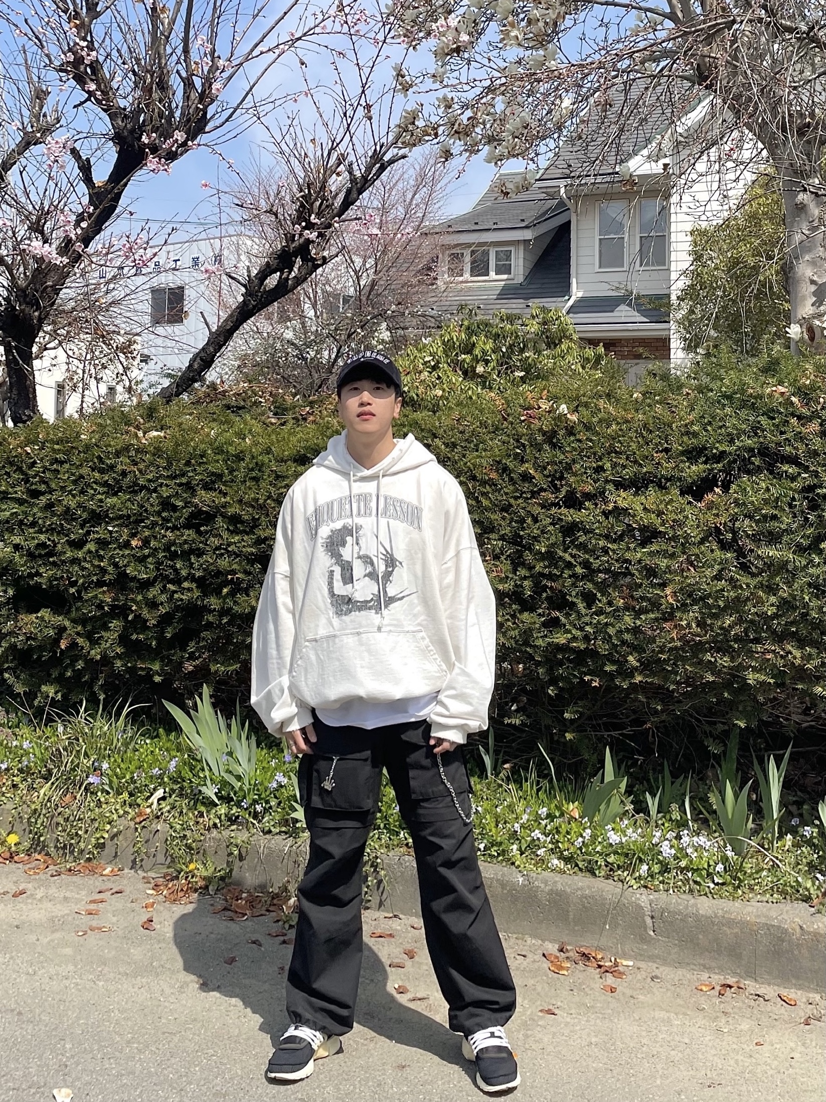 Project G/R x Atmos Etiquette Lesson Vintage Washed Hoodie White, Supreme x Nike Arc Corduroy 6-Panel Black - 22SS 착용 스타일 - 1