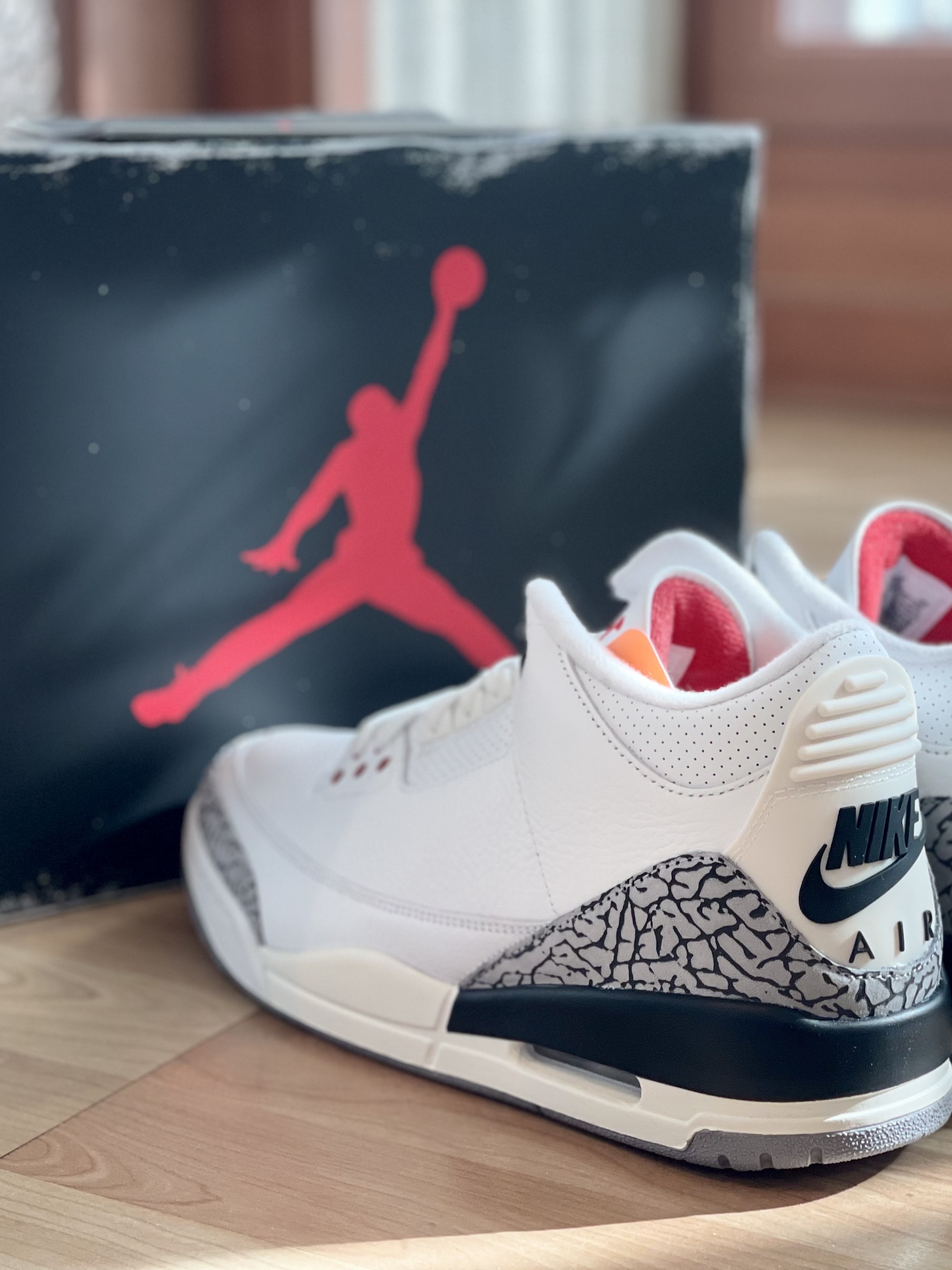 Jordan 3 Retro White Cement Reimagined 착용 스타일 - 4