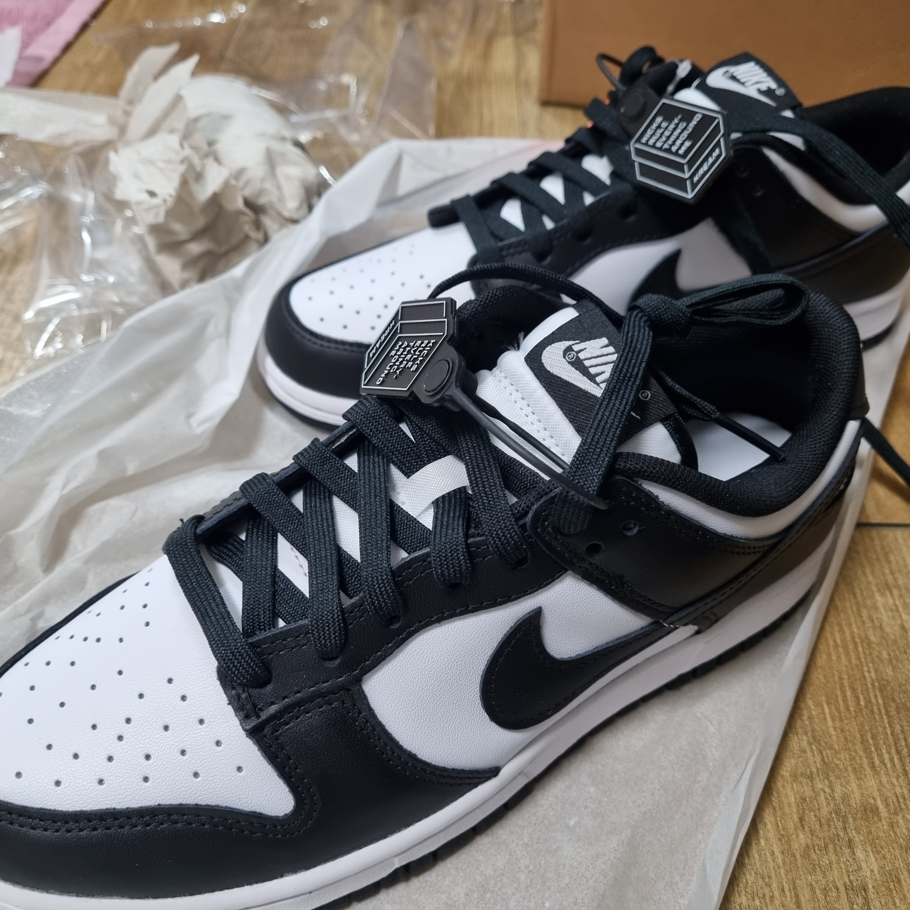 Nike Dunk Low Retro Black 착용 스타일