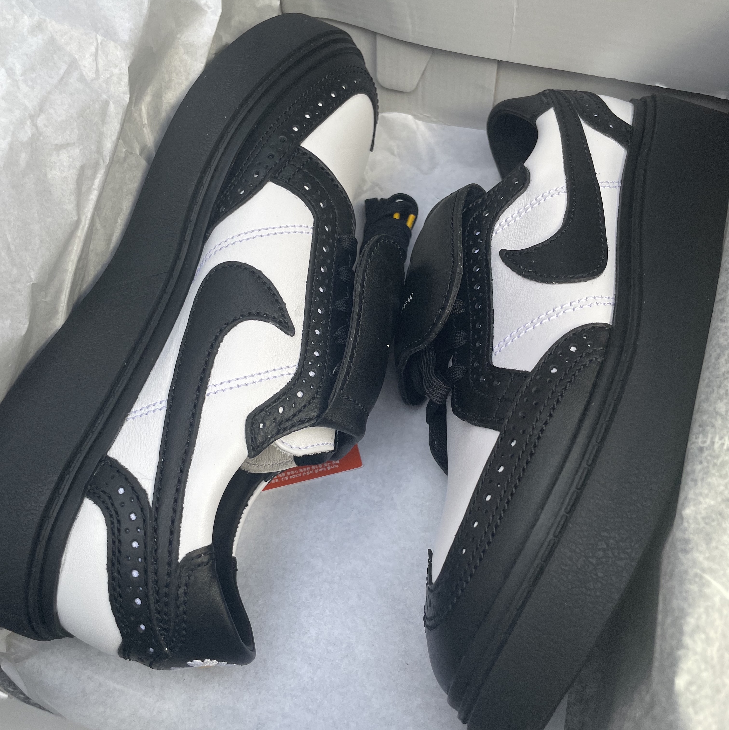 Nike x Peaceminusone Kwondo1 Black and White 착용 스타일 - 1